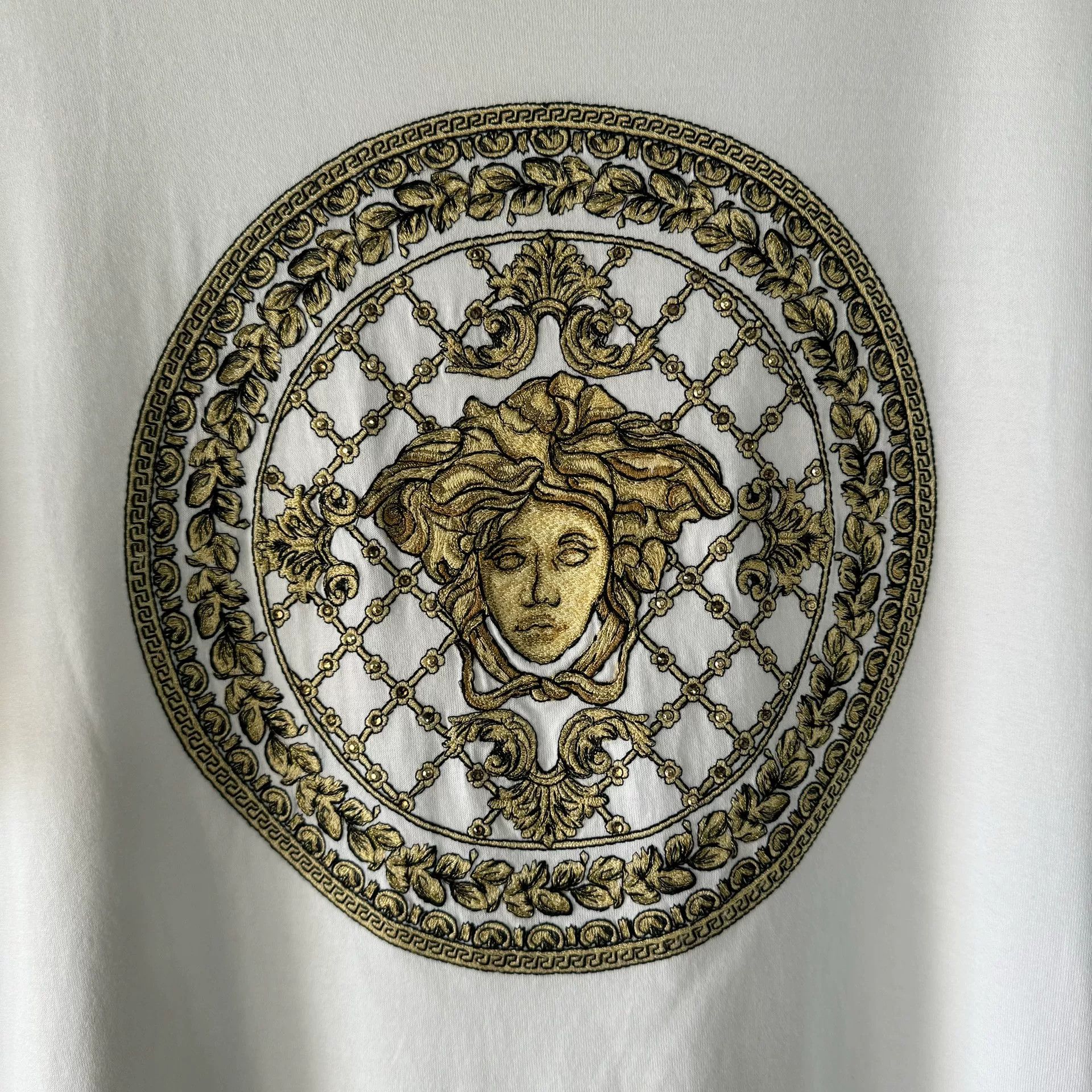 Versace Versace Gold Medusa Embroidered T-Shirt Size US XL / EU 56 / 4 - 6 Thumbnail