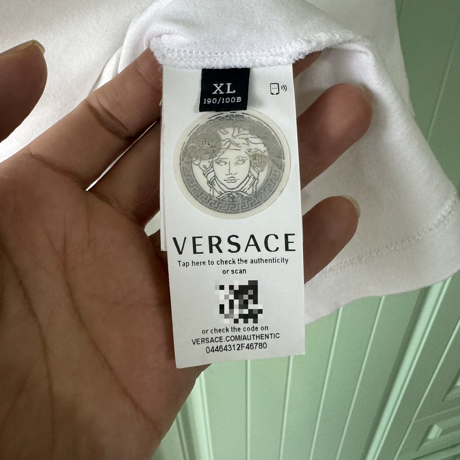 Versace Versace Gold Medusa Embroidered T-Shirt Size US XL / EU 56 / 4 - 4 Thumbnail