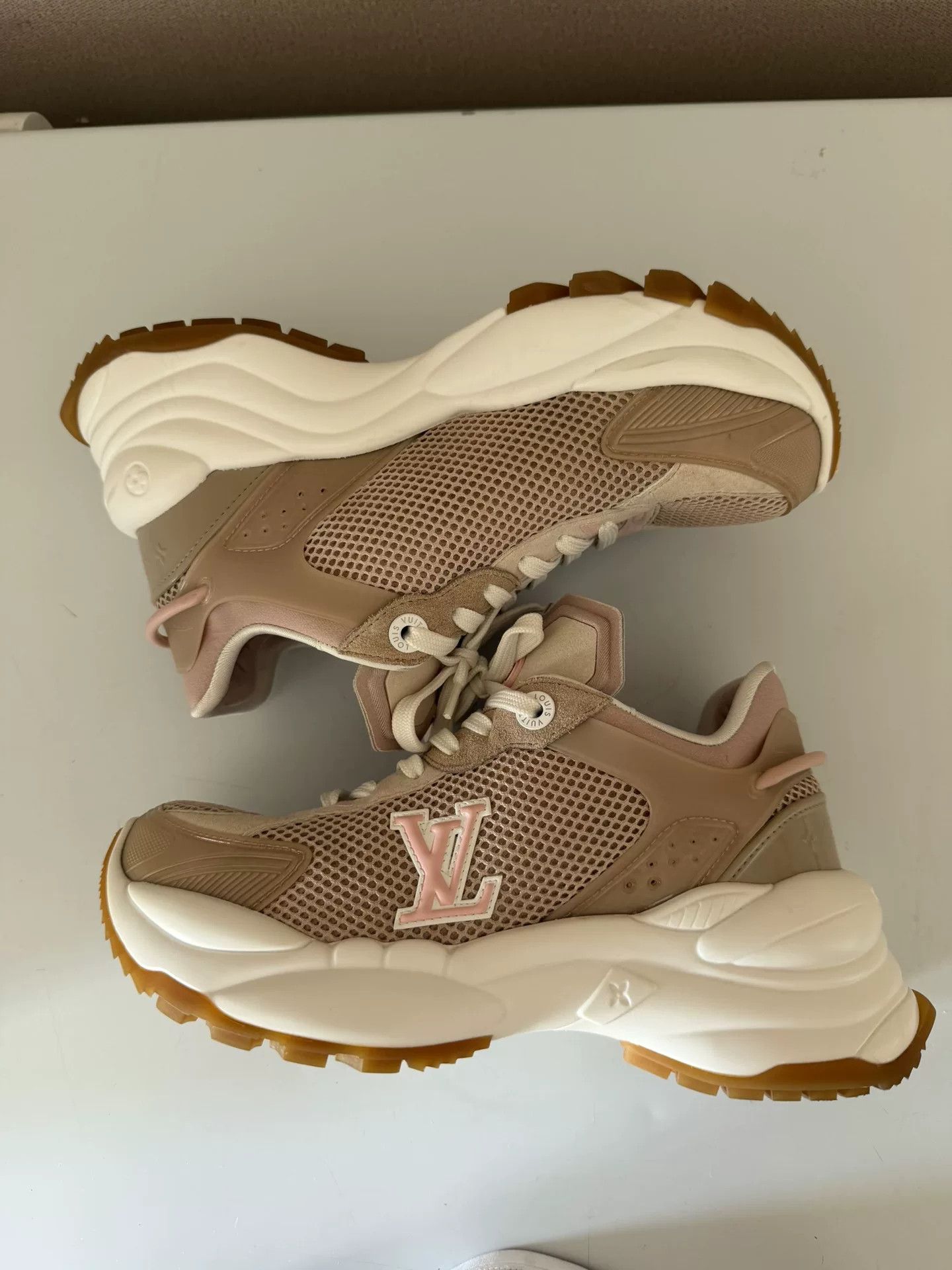 Louis Vuitton LV Run55 Women's Sneakers Size US 5.5 / IT 35.5 - 6 Thumbnail