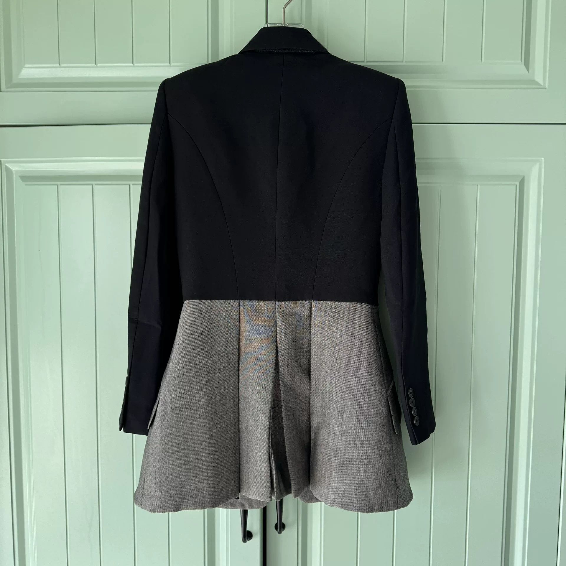 Alexander McQueen Alexander McQueen Black Blazer Skirt Size S / US 4 / IT 40 - 2 Thumbnail