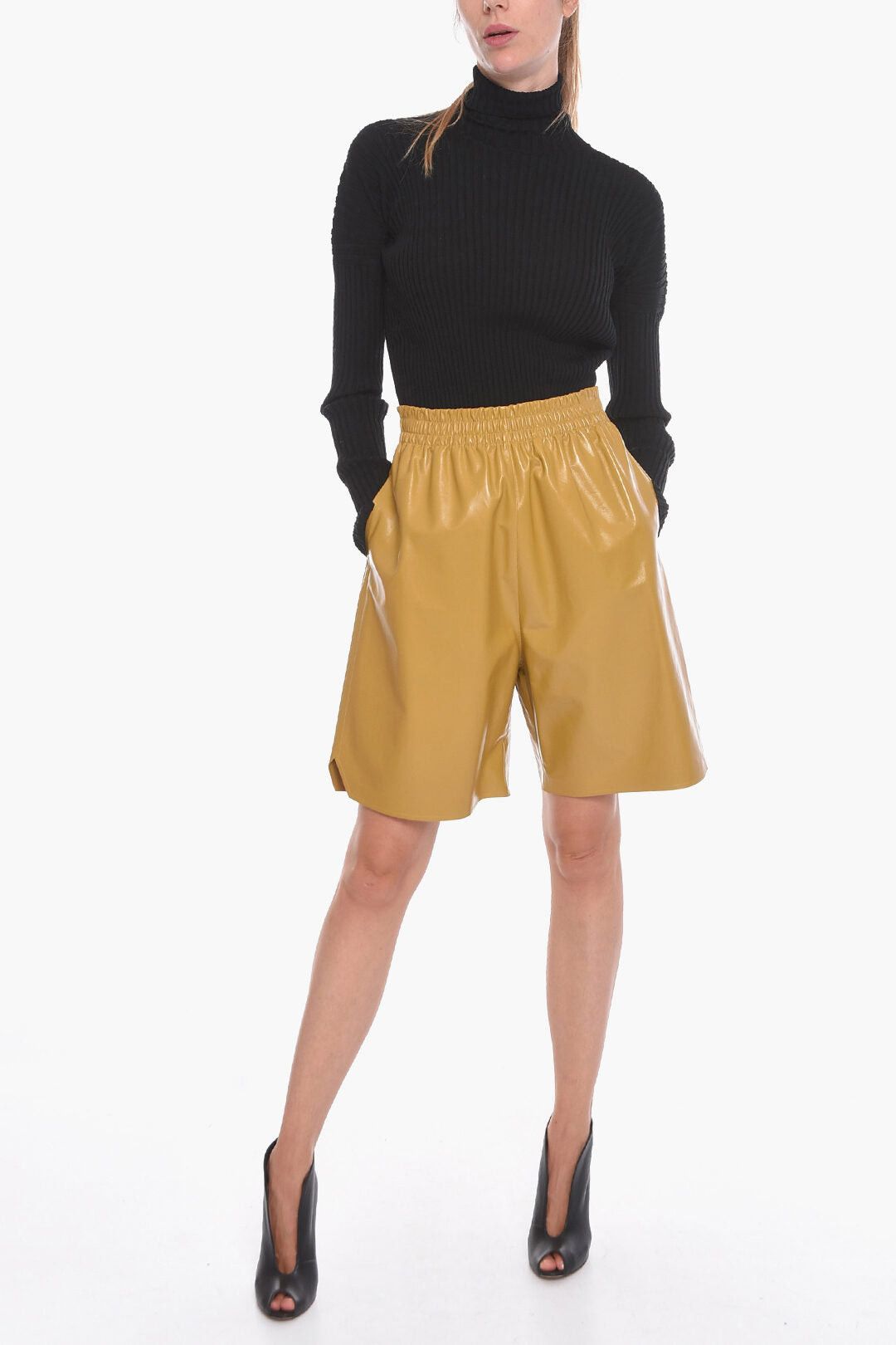 Bottega Veneta Gaucho Leather Shorts SHINY Size 25" / US 0 / IT 36 - 4 Thumbnail