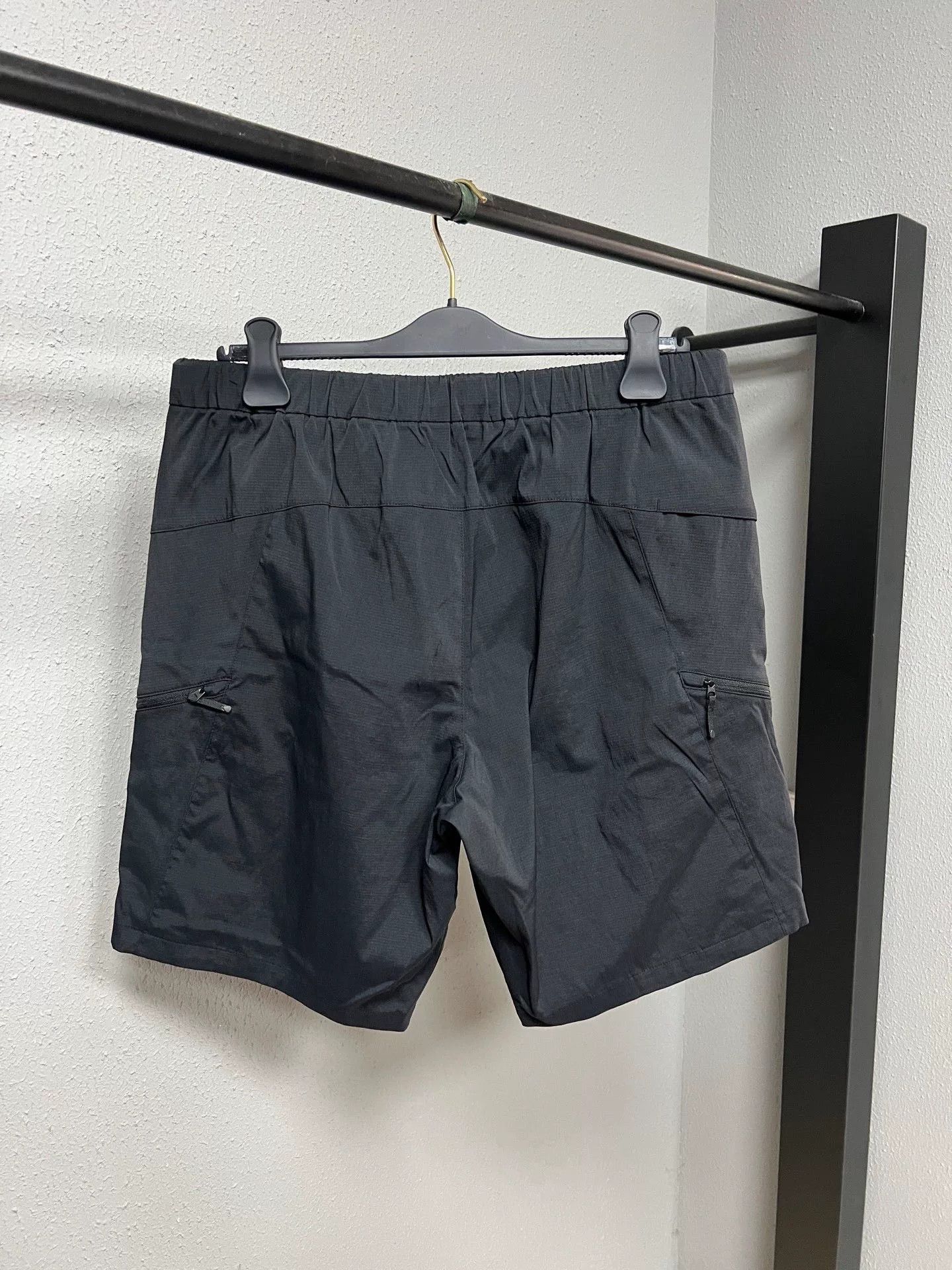 Goldwin Goldwin Functional Shorts in Size 4 Size 30" / US 8 / IT 44 - 2 Thumbnail