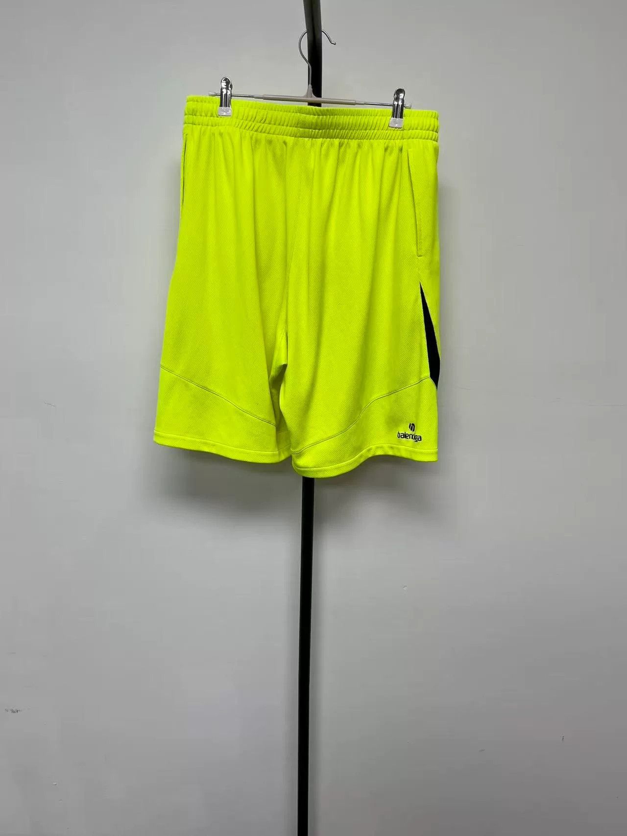Balenciaga balenciaga double B logo elastic shorts Size US 32 / EU 48 - 2 Thumbnail