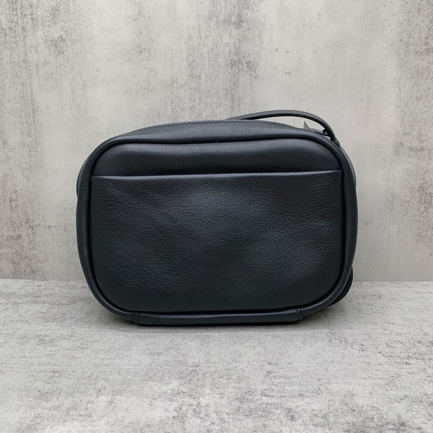 Balenciaga Balenciaga Black Crossbody Camera Bag Size ONE SIZE - 2 Thumbnail