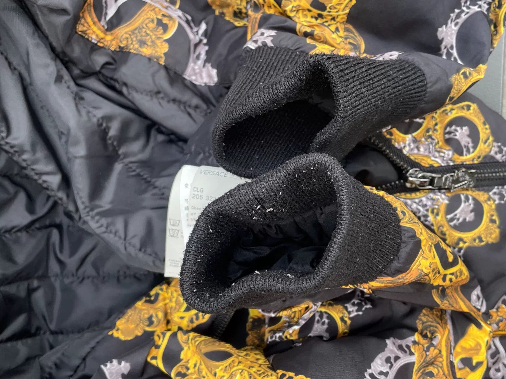 Versace Versace Quilted Outerwear Jacket Size XS / US 0-2 / IT 36-38 - 6 Thumbnail