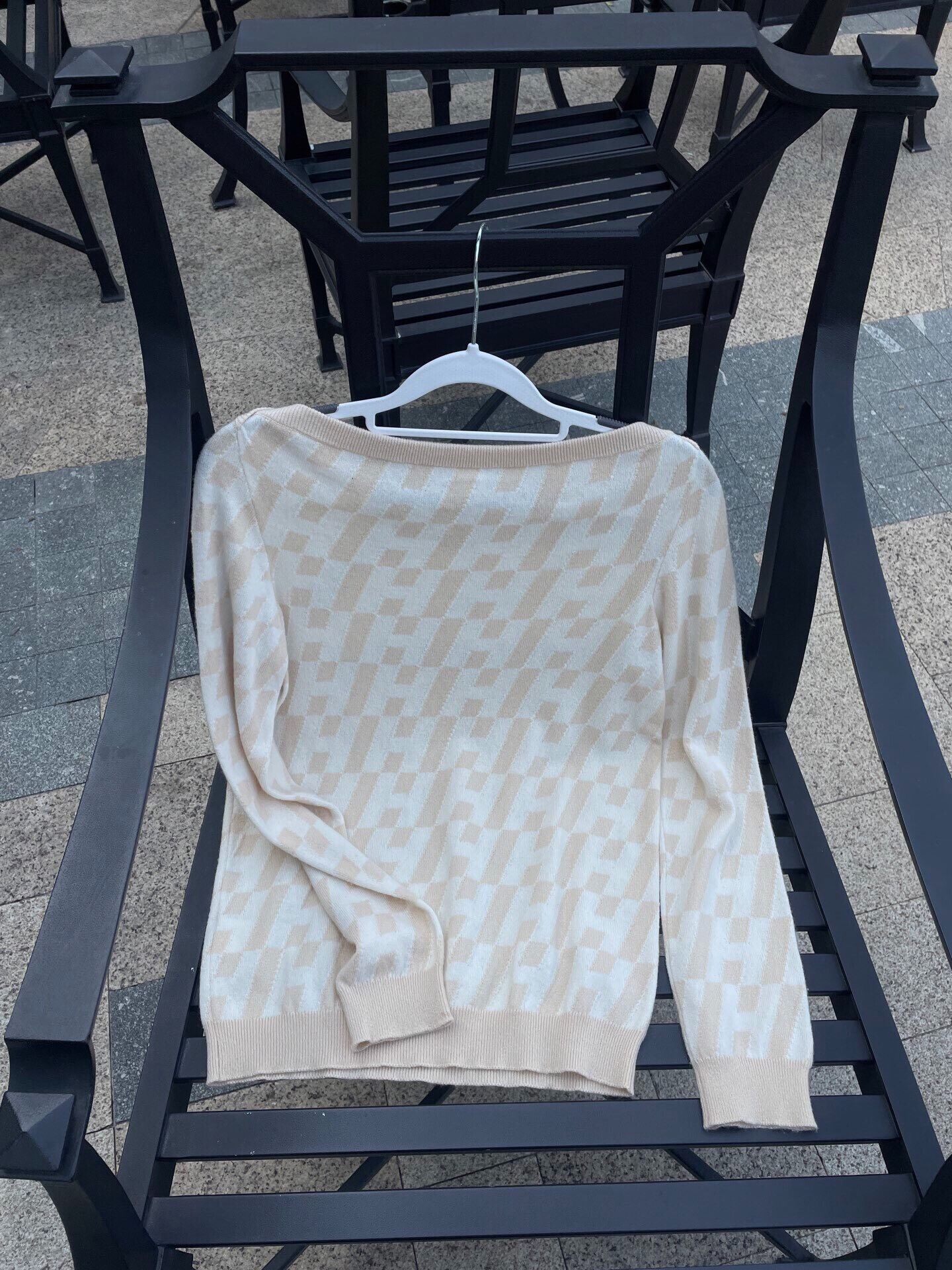 Hermes Hermes Knit Sweater for Women Size XS / US 0-2 / IT 36-38 - 2 Thumbnail