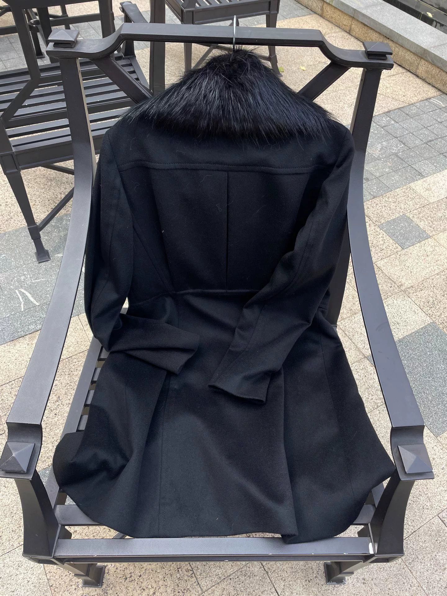 Gucci Gucci Coat for Sale, Gently Used Size XS / US 0-2 / IT 36-38 - 2 Thumbnail