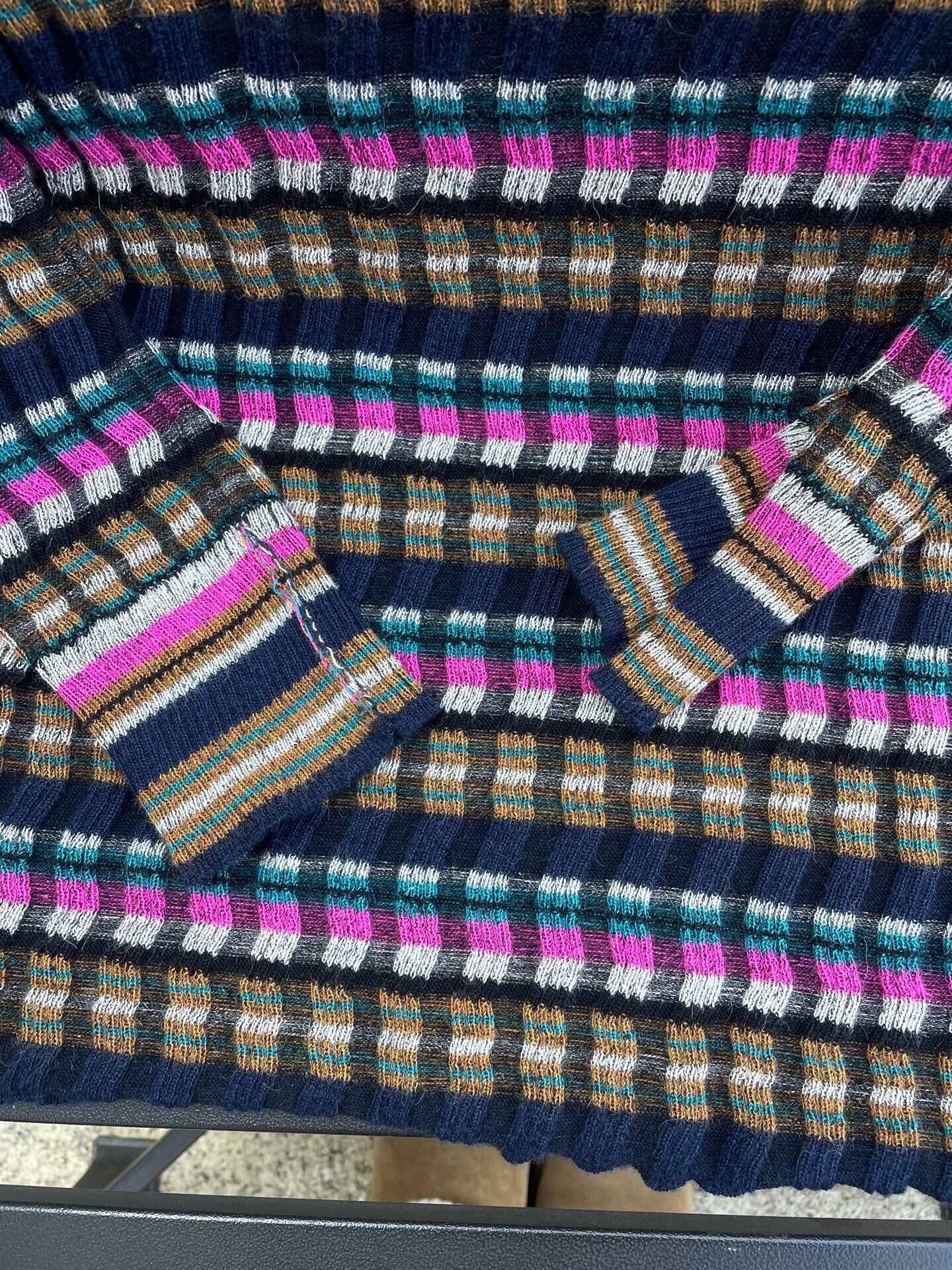Chanel Chanel Knit Sweater in Striped Design Size XS / US 0-2 / IT 36-38 - 4 Thumbnail
