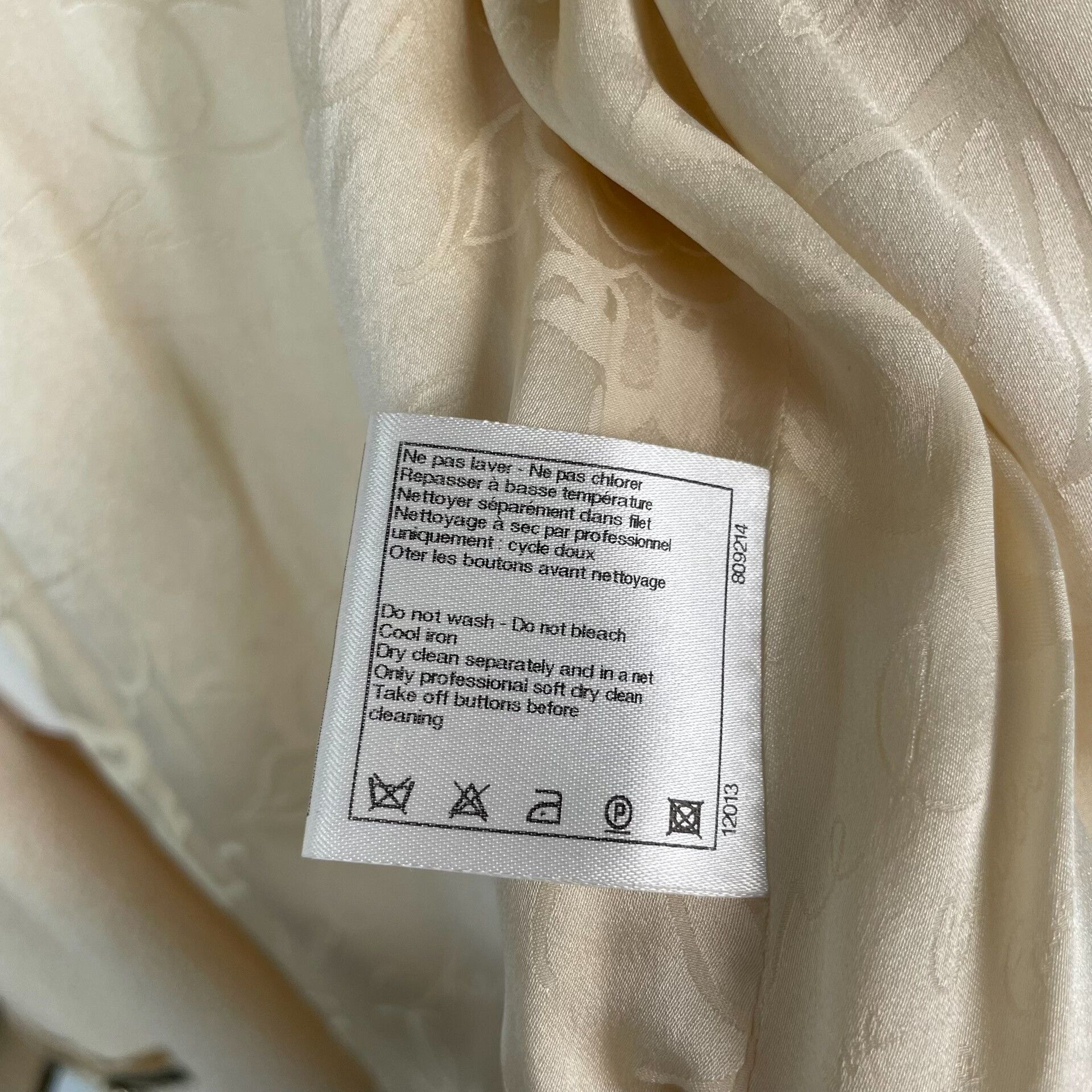 Chanel Singapore Resort Milk White Long Trench 40