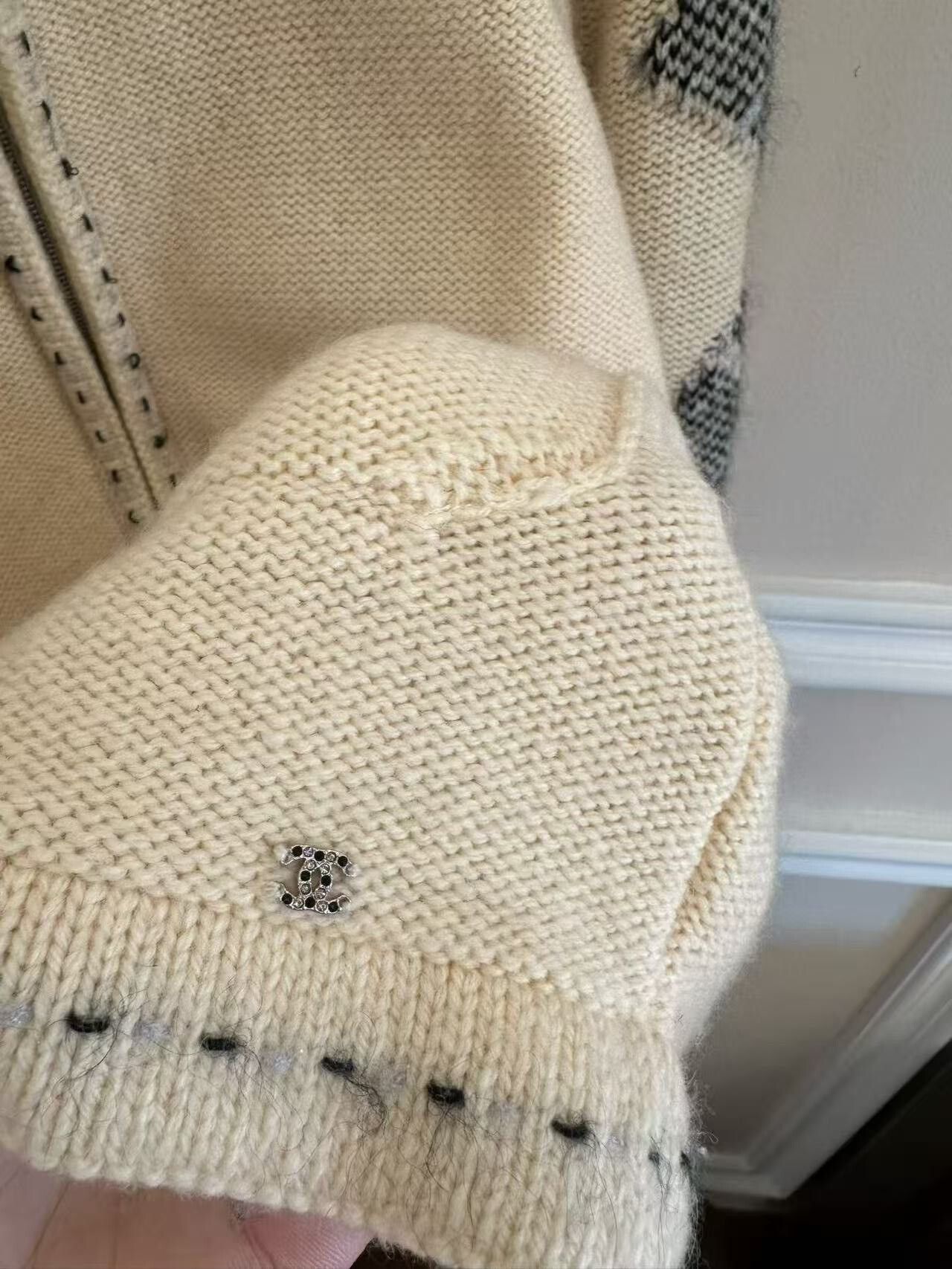 Chanel Chanel Beige Cardigan Coat Size XS / US 0-2 / IT 36-38 - 4 Thumbnail
