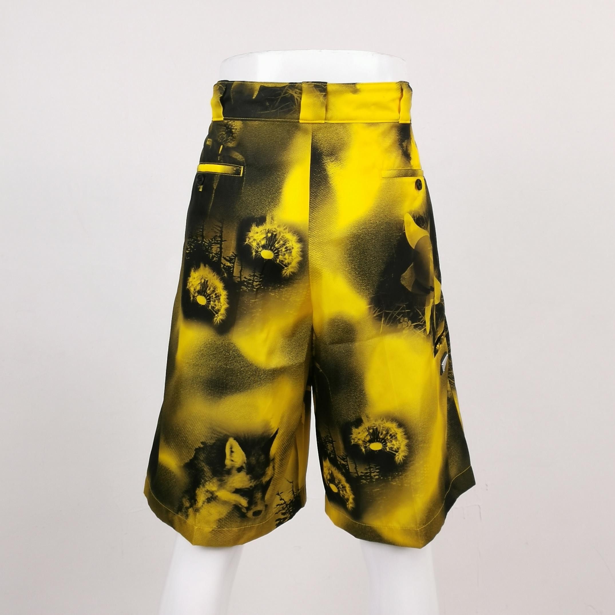 Prada Prada Contrast Triangle Logo Shorts Size US 32 / EU 48 - 3 Thumbnail