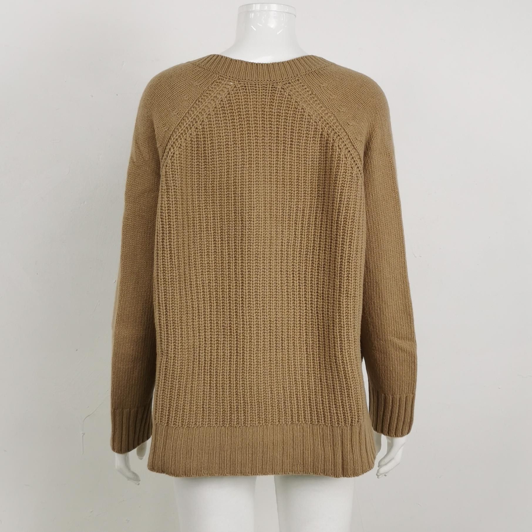 Weekend Max Mara Weekend Max Mara Wool V-Neck Sweater XS Size XS / US 0-2 / IT 36-38 - 3 Thumbnail