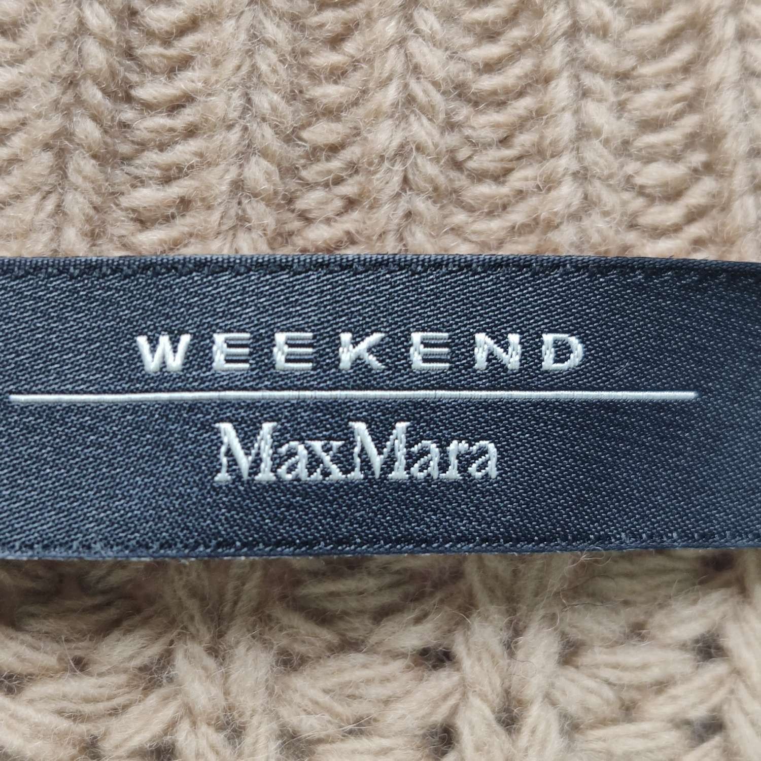 Weekend Max Mara Weekend Max Mara Wool V-Neck Sweater XS Size XS / US 0-2 / IT 36-38 - 8 Thumbnail