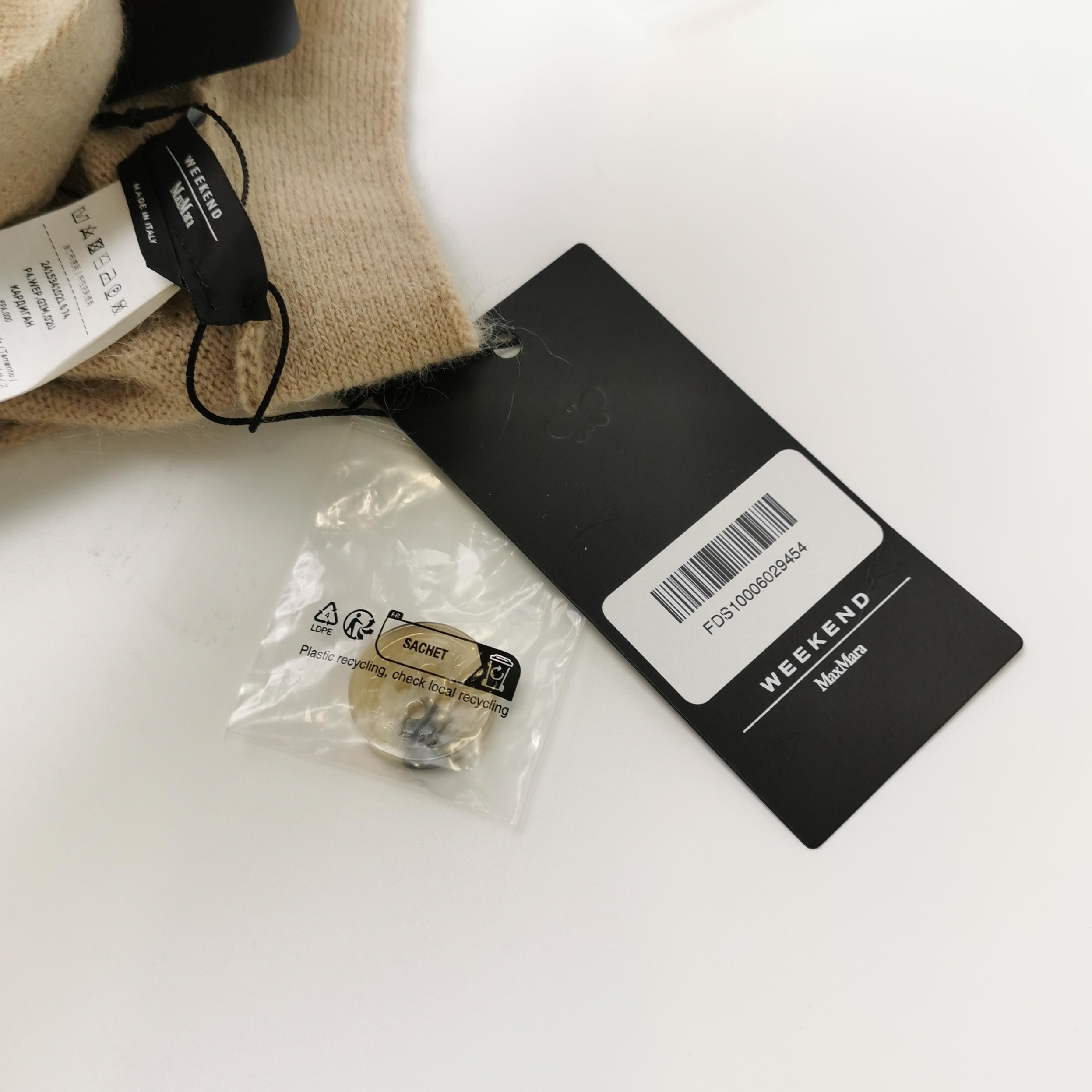 Weekend Max Mara Weekend Max Mara XS Mohair Blend Buttoned Knit Sweater Size XS / US 0-2 / IT 36-38 - 7 Thumbnail