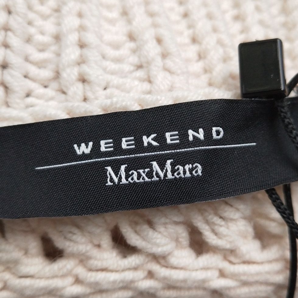 Weekend Max Mara Weekend Max Mara XS V-Neck Printed Knit Cardigan Size XS / US 0-2 / IT 36-38 - 7 Thumbnail