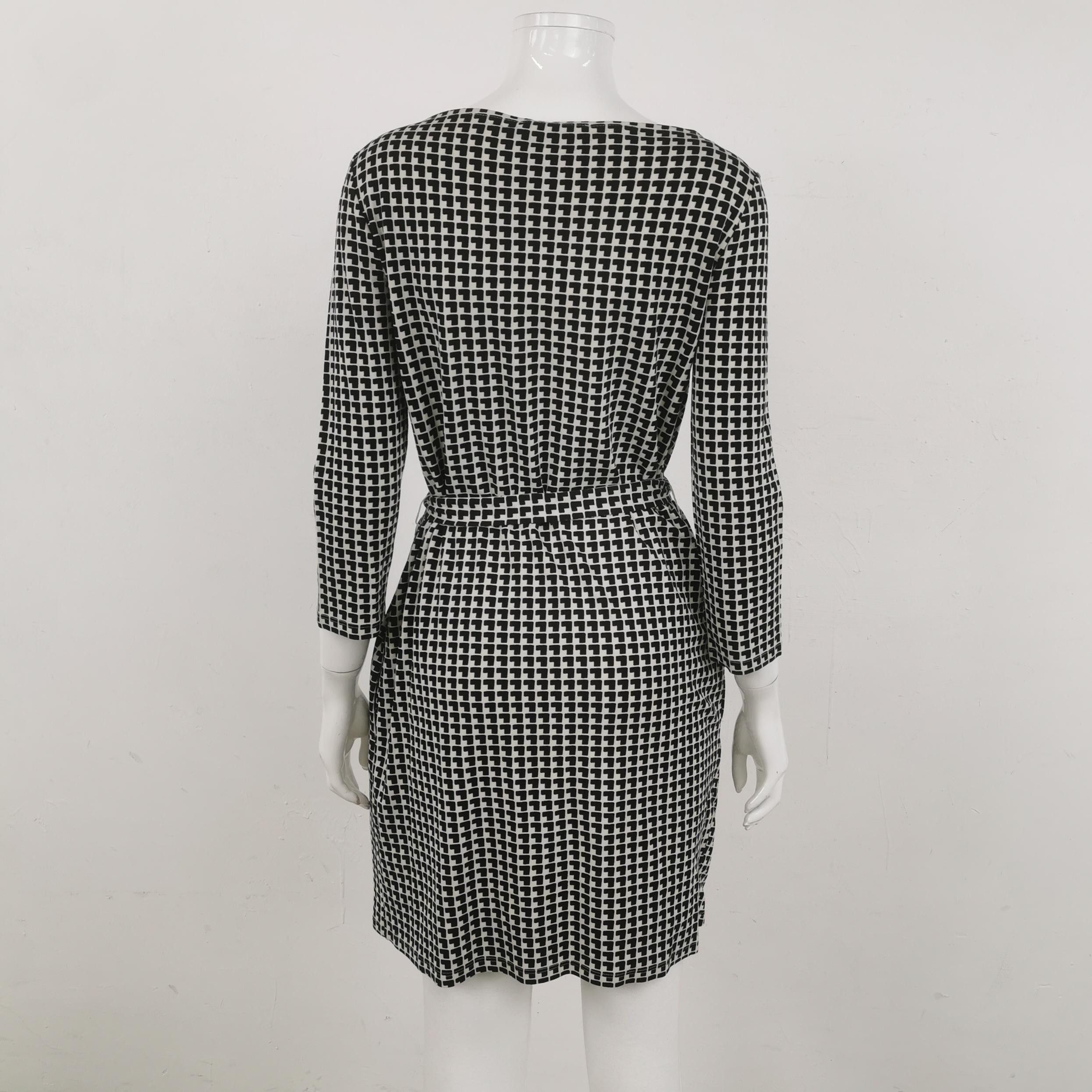Weekend Max Mara Weekend Max Mara M Check Round Neck Waist-Tie Dress Size M / US 6-8 / IT 42-44 - 3 Thumbnail