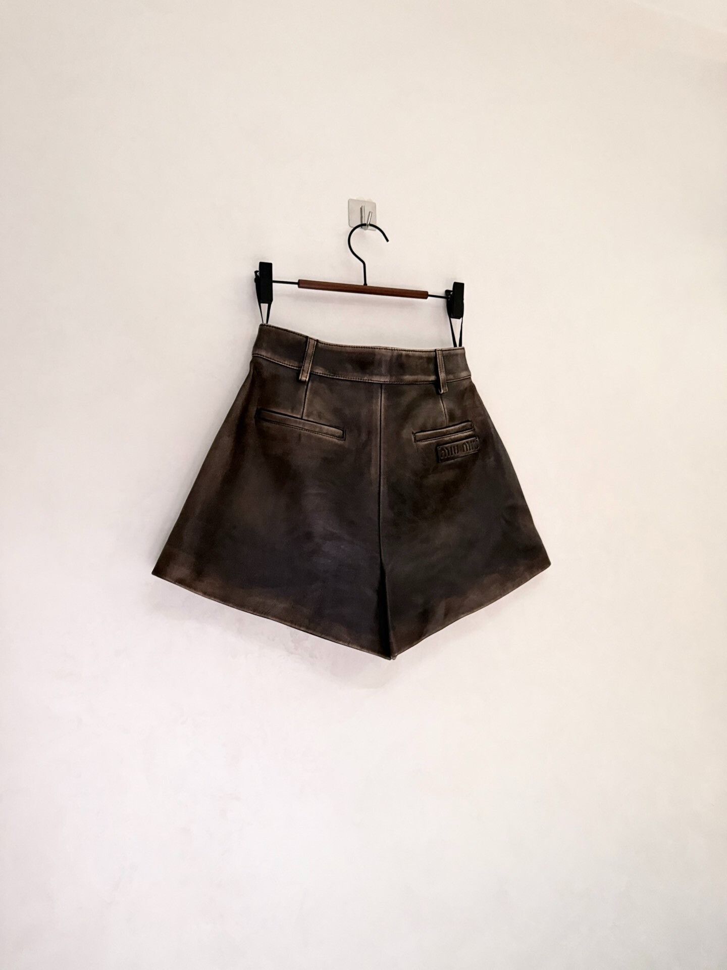 Miu Miu MiuMiu 24SS Brown Distressed Lambskin A-Line Shorts Size 36" / US 14 / IT 50 - 2 Thumbnail