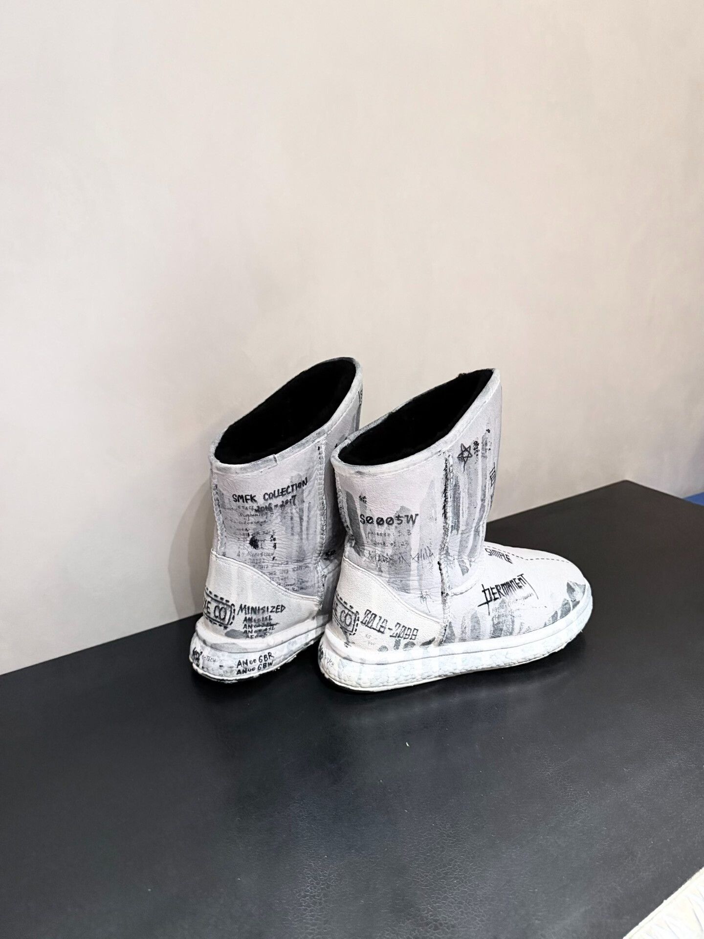 SMFK SFMK x HEYDAY x LUXEco Graffiti Snow Boots Size US 6 / IT 36 - 2 Thumbnail