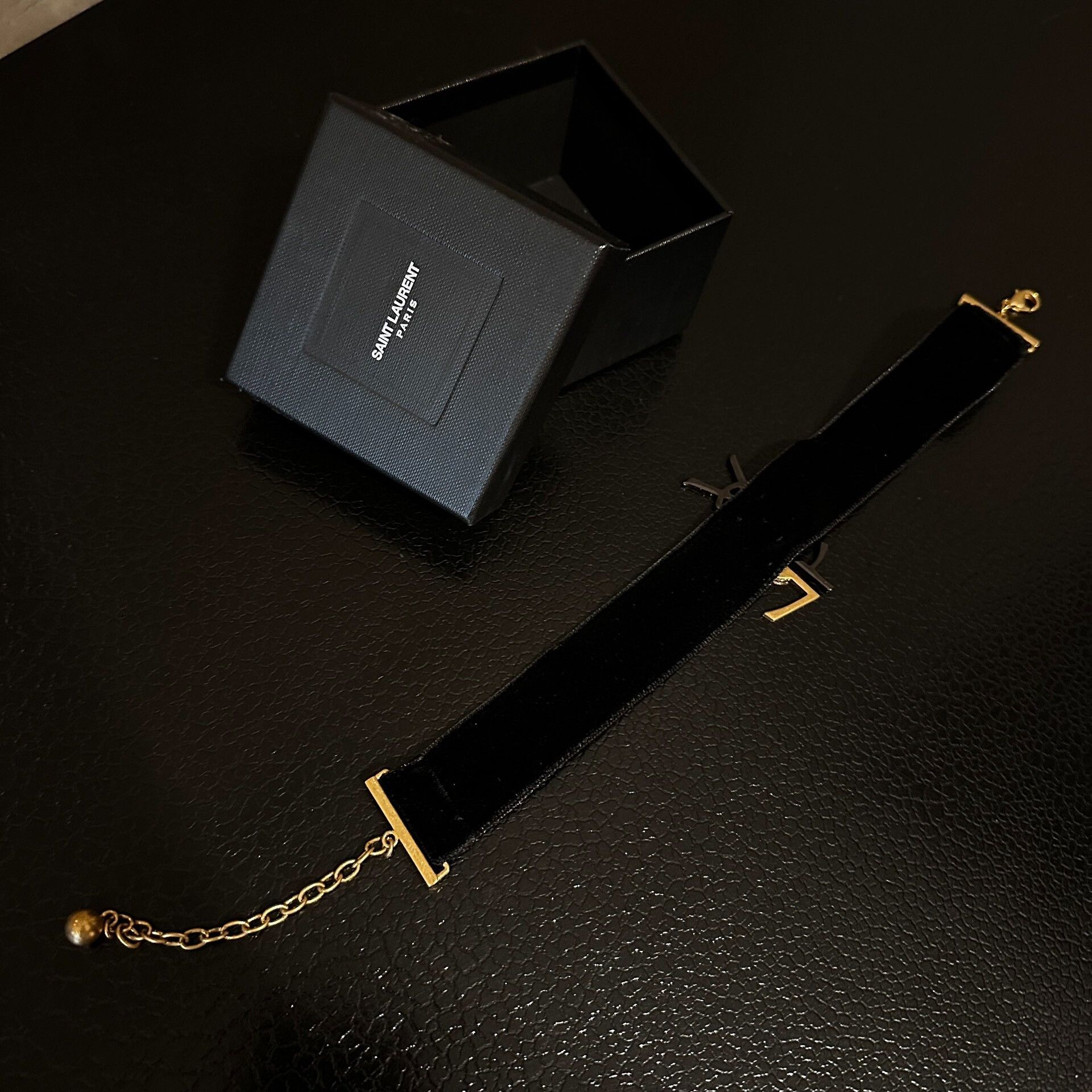 Yves Saint Laurent Saint Laurent YSL Logo Velvet Choker Size ONE SIZE - 3 Thumbnail