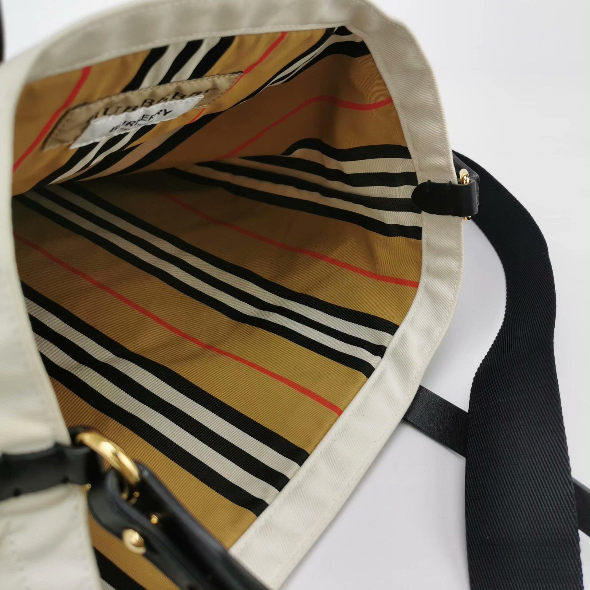 Burberry Burberry KINODM Canvas Letter Print Tote Size ONE SIZE - 6 Thumbnail