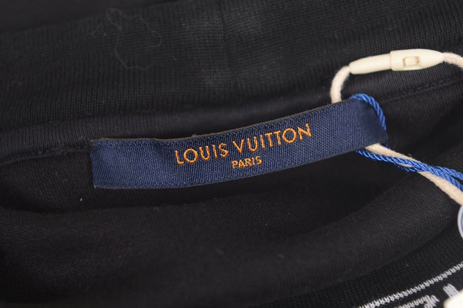 Louis Vuitton Louis Vuitton Logo Collar Sweatshirt M Size US M / EU 48-50 / 2 - 4 Thumbnail