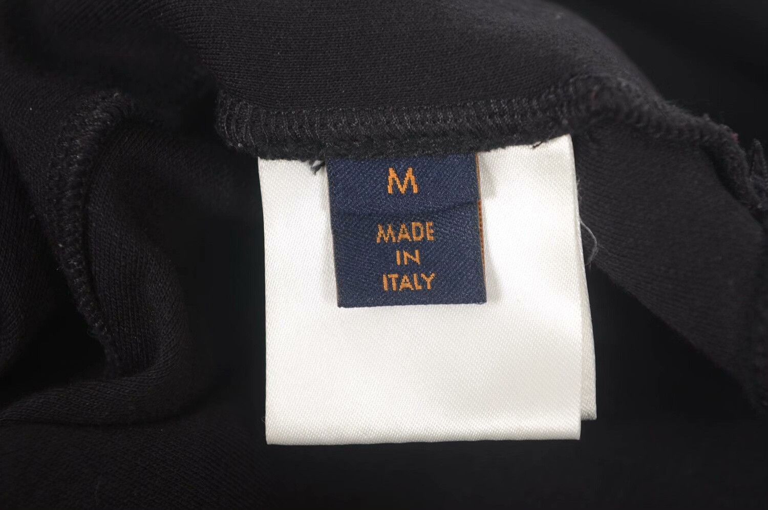 Louis Vuitton Louis Vuitton Logo Collar Sweatshirt M Size US M / EU 48-50 / 2 - 7 Thumbnail