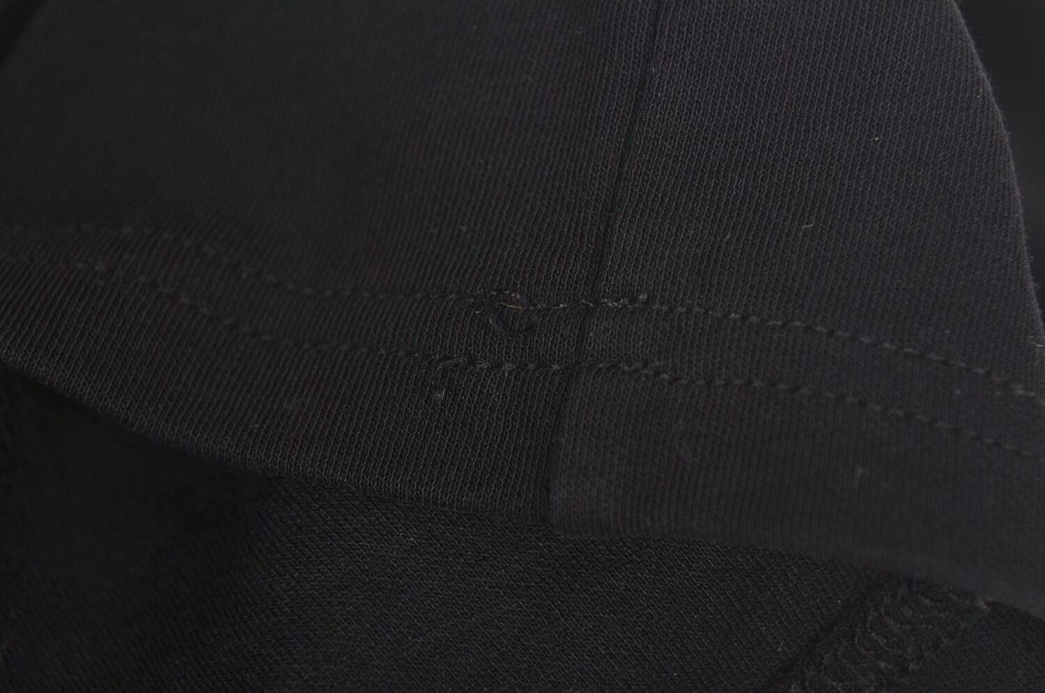 Louis Vuitton Louis Vuitton Logo Collar Sweatshirt M Size US M / EU 48-50 / 2 - 6 Thumbnail