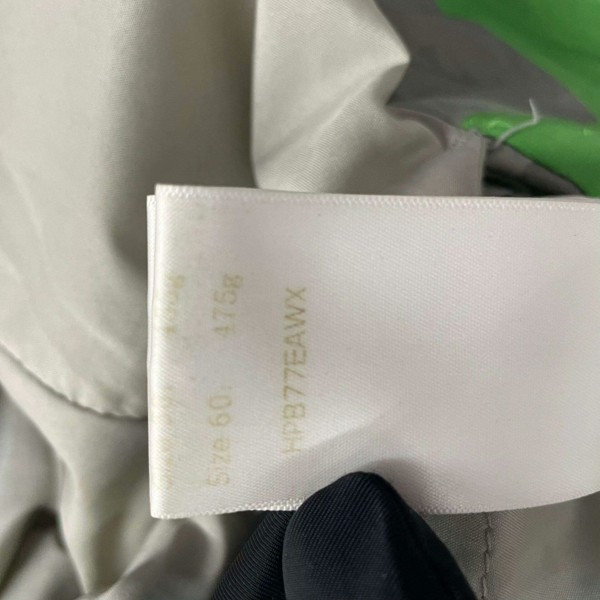 Louis Vuitton Louis Vuitton 23 Show Logo Print Hooded Down Jacket Size US M / EU 48-50 / 2 - 6 Thumbnail