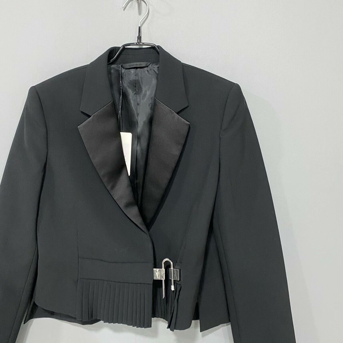 Givenchy Givenchy Black Short Coat Size 34 Size XXS / US 00 / IT 34 - 2 Thumbnail