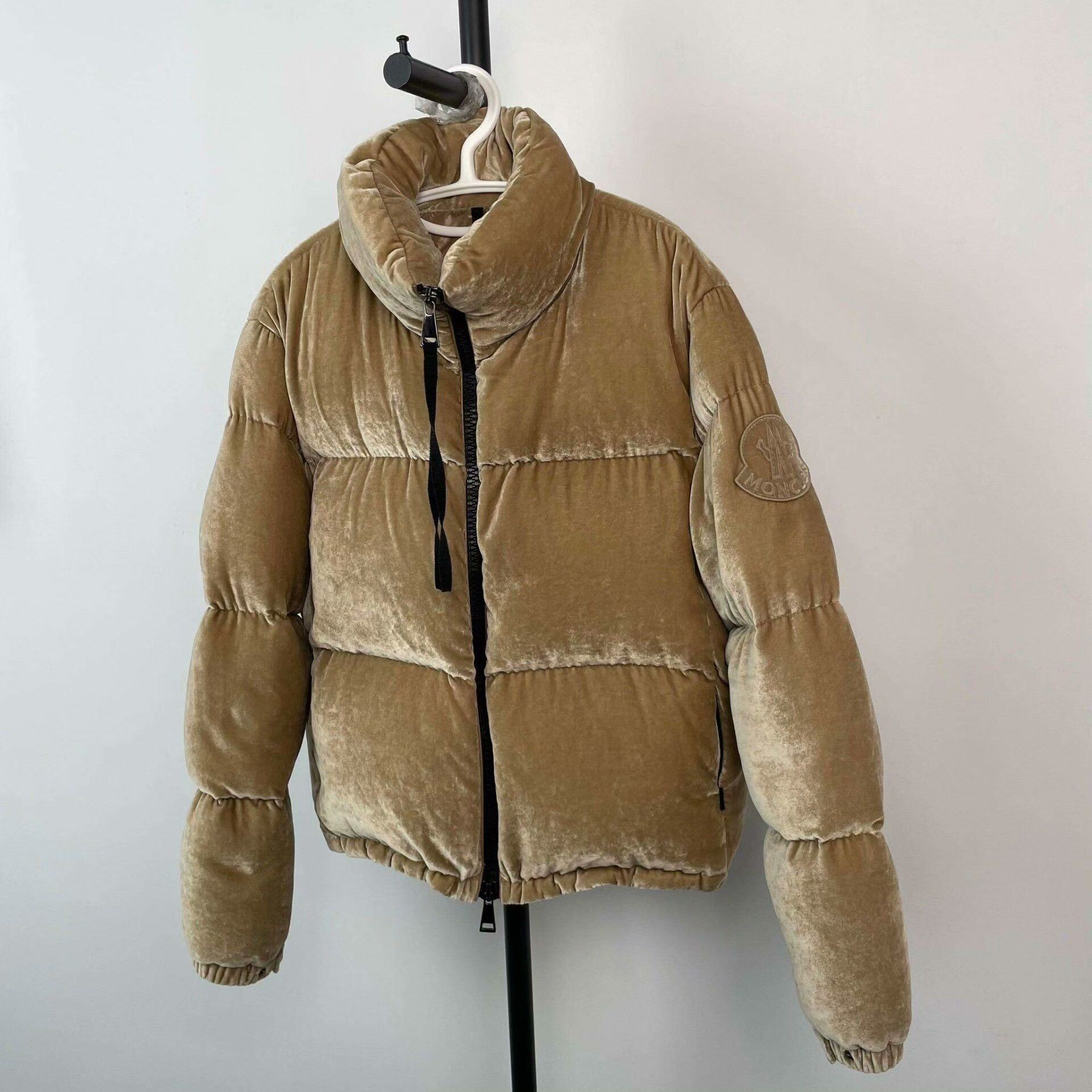 Moncler Moncler Champagne Velvet Down Jacket Size M / US 6-8 / IT 42-44 - 9 Thumbnail