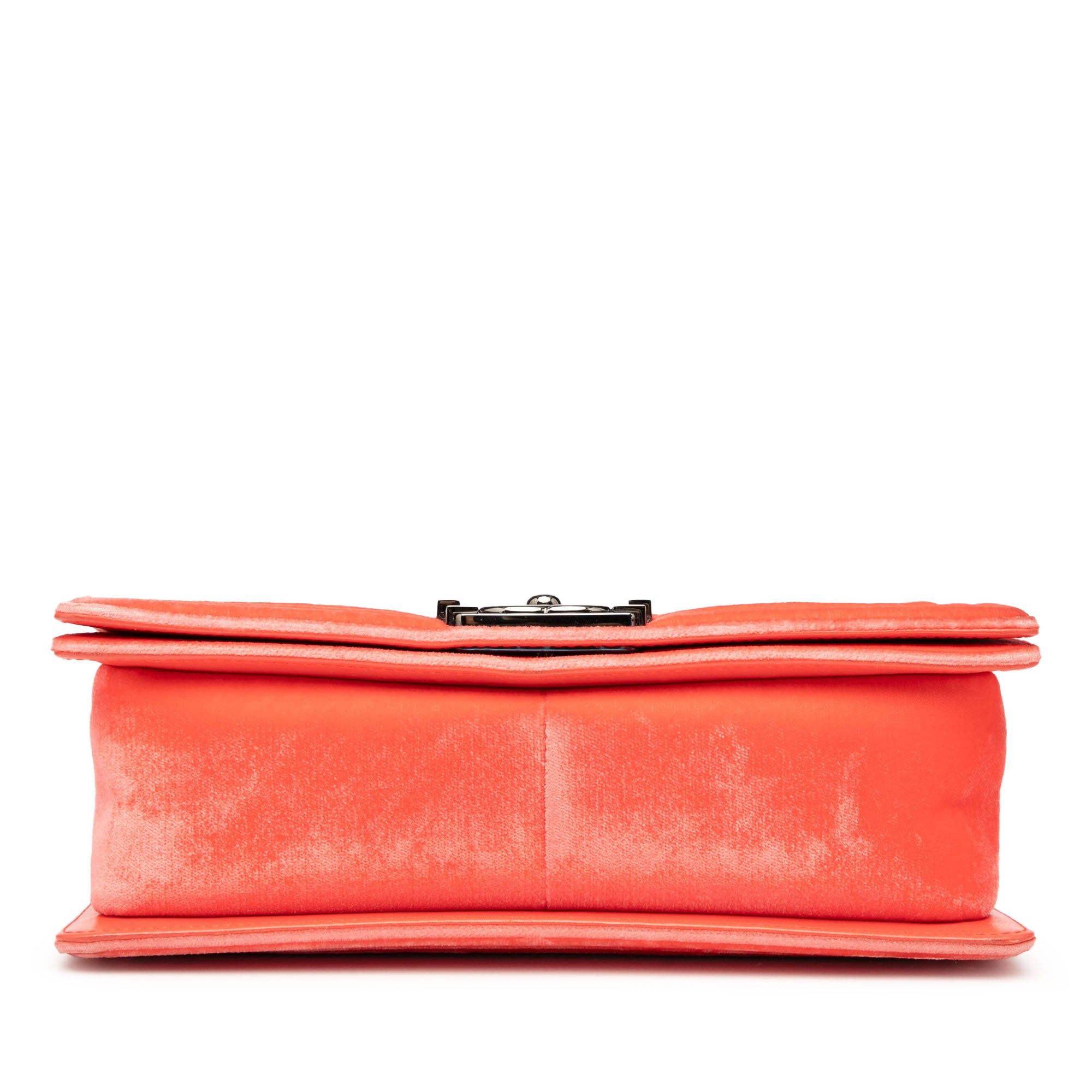 Chanel Old Medium Quilted Velvet Boy Flap Size ONE SIZE - 3 Thumbnail