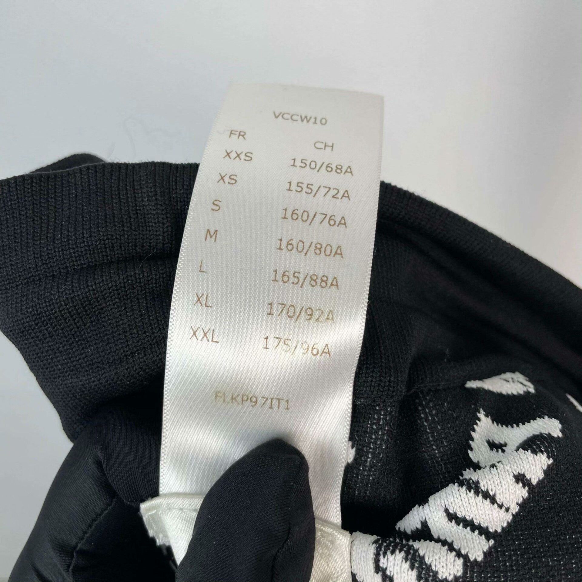 Louis Vuitton Louis Vuitton Men's Knit Sweatpants Size US 32 / EU 48 - 4 Thumbnail