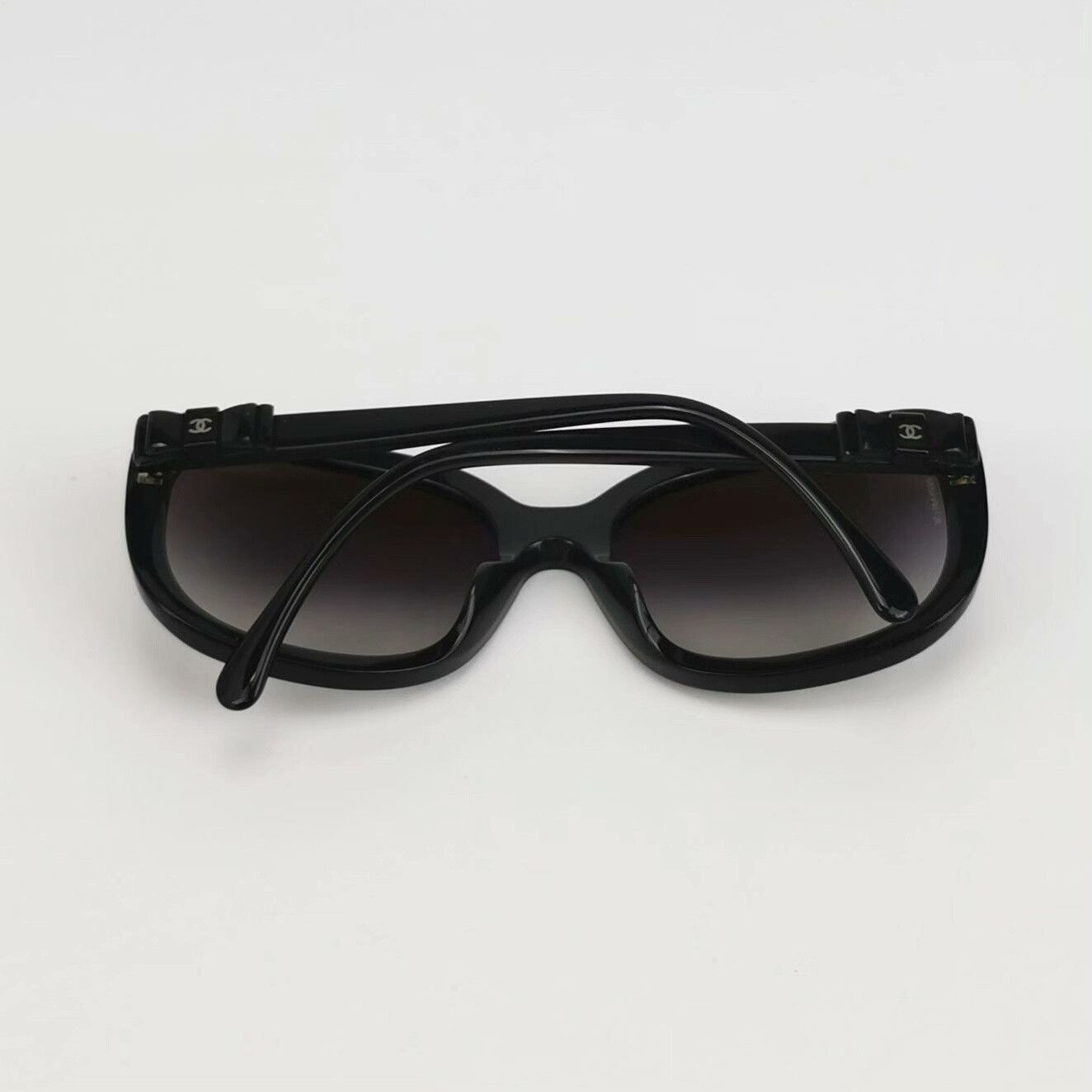 Chanel Chanel Bow Sunglasses Black Size ONE SIZE - 4 Thumbnail