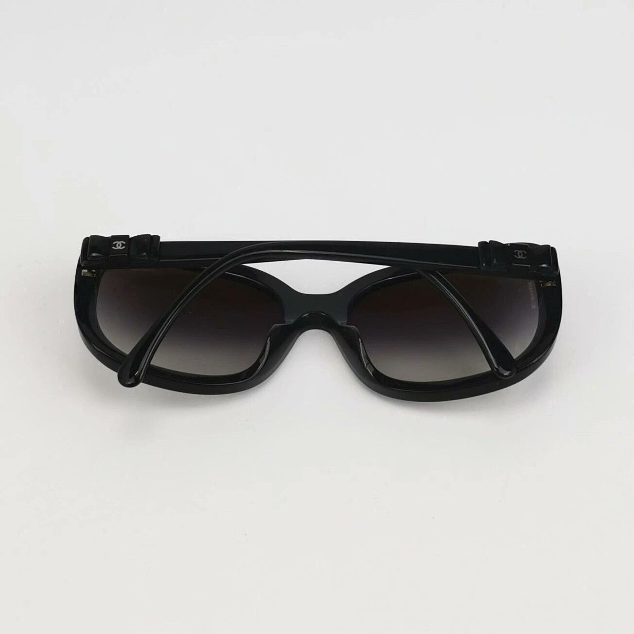 Chanel Chanel Bow Sunglasses Black Size ONE SIZE - 3 Thumbnail