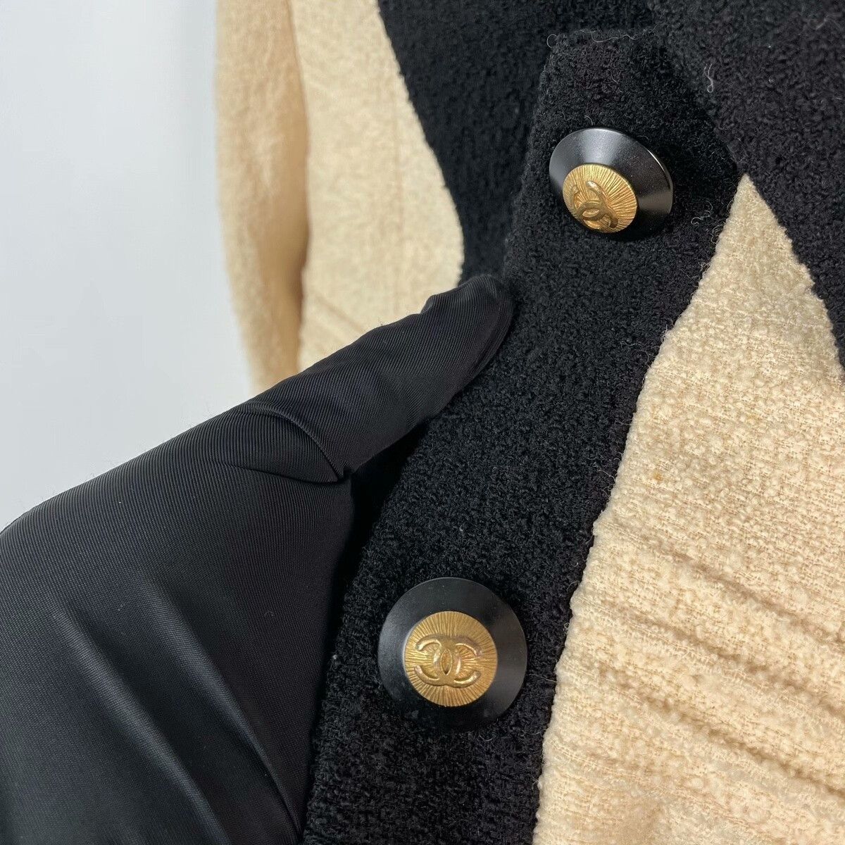 Chanel Chanel White & Black Jacket Size 38 Size S / US 4 / IT 40 - 8 Thumbnail