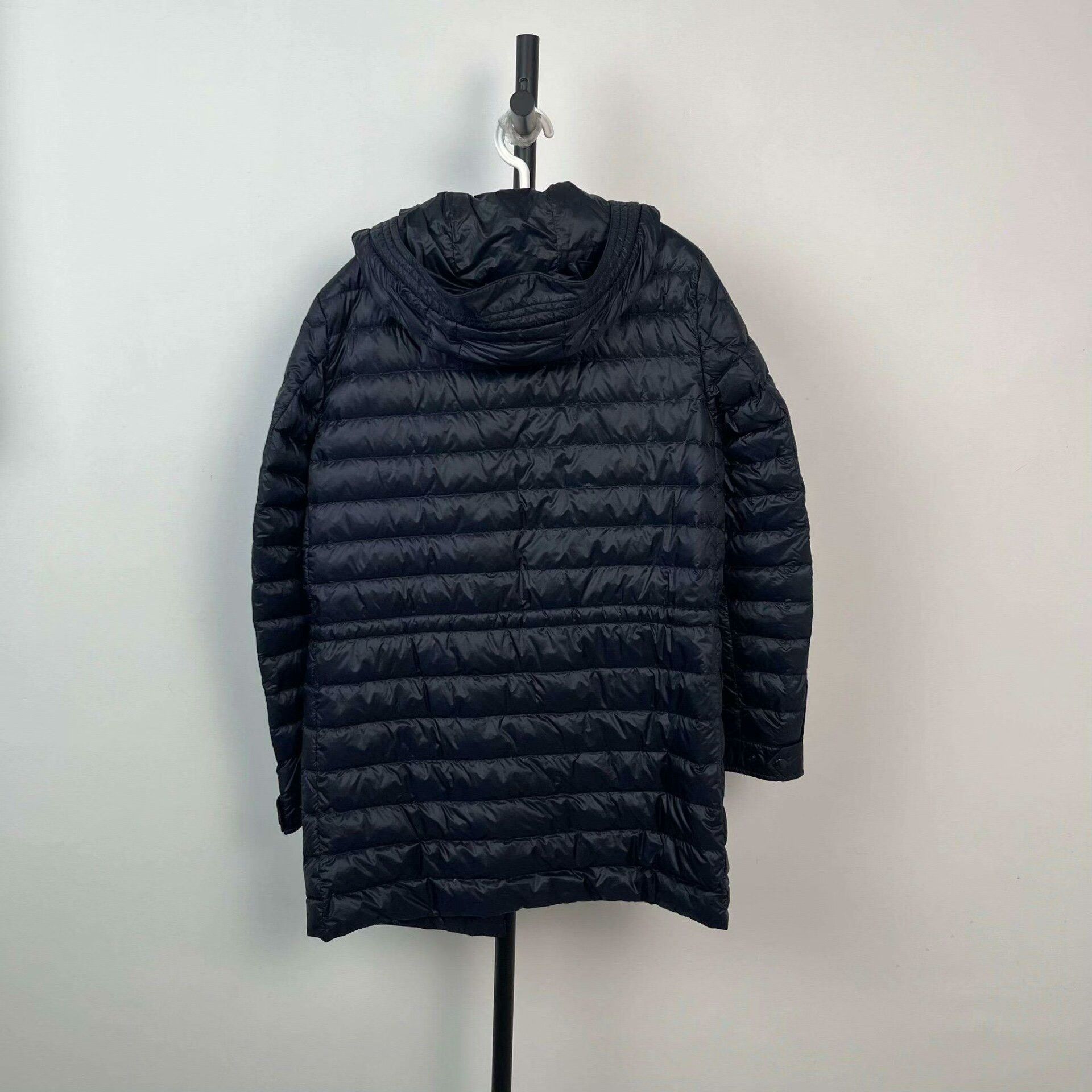 Moncler Moncler Hooded Mid-Length Down Jacket Size US S / EU 44-46 / 1 - 2 Thumbnail