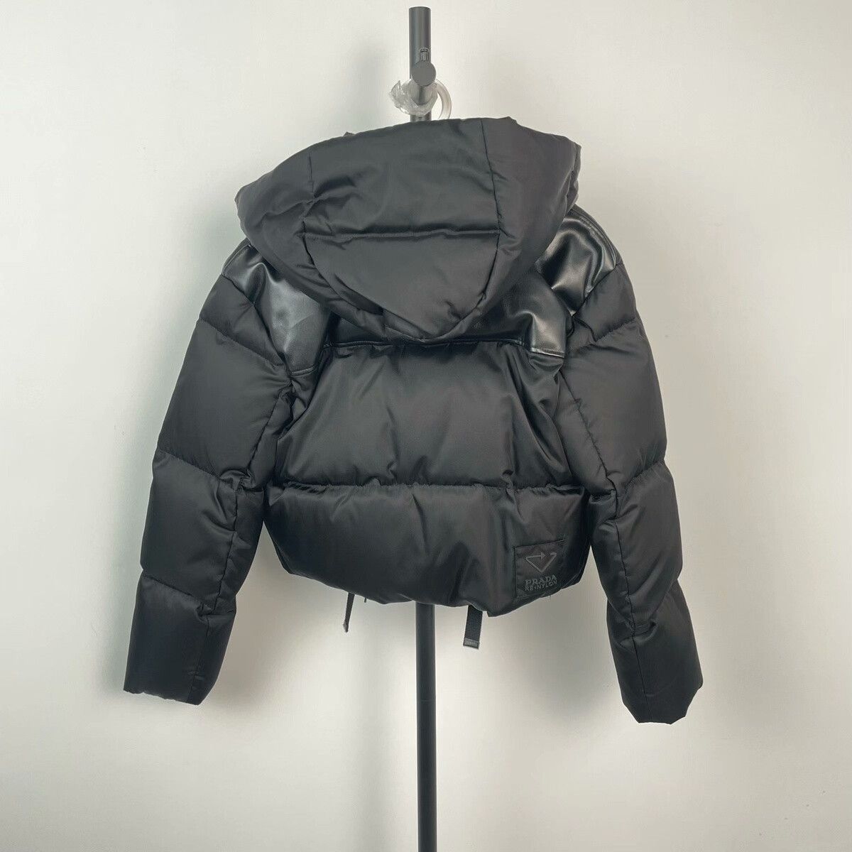 Prada PRADA Croissant Down Jacket 36 Size XS / US 0-2 / IT 36-38 - 2 Thumbnail