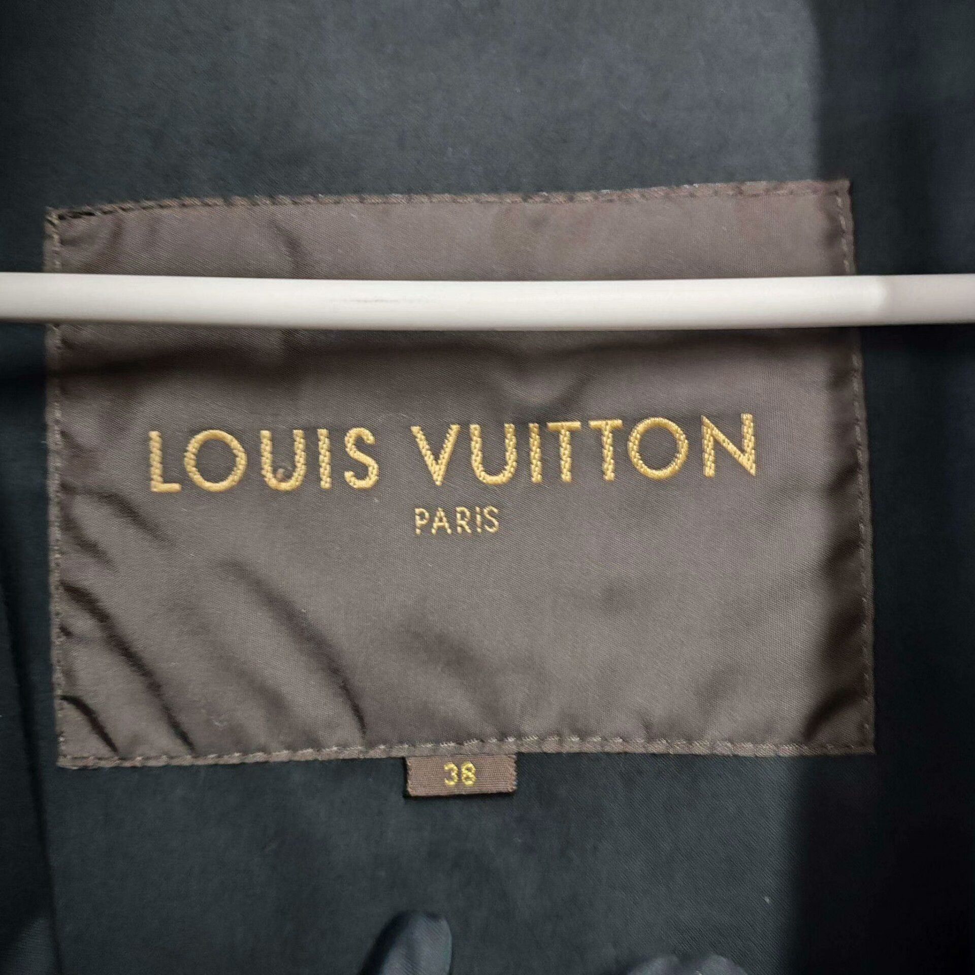 Louis Vuitton Louis Vuitton Women's Short Trench Coat Size S / US 4 / IT 40 - 4 Thumbnail