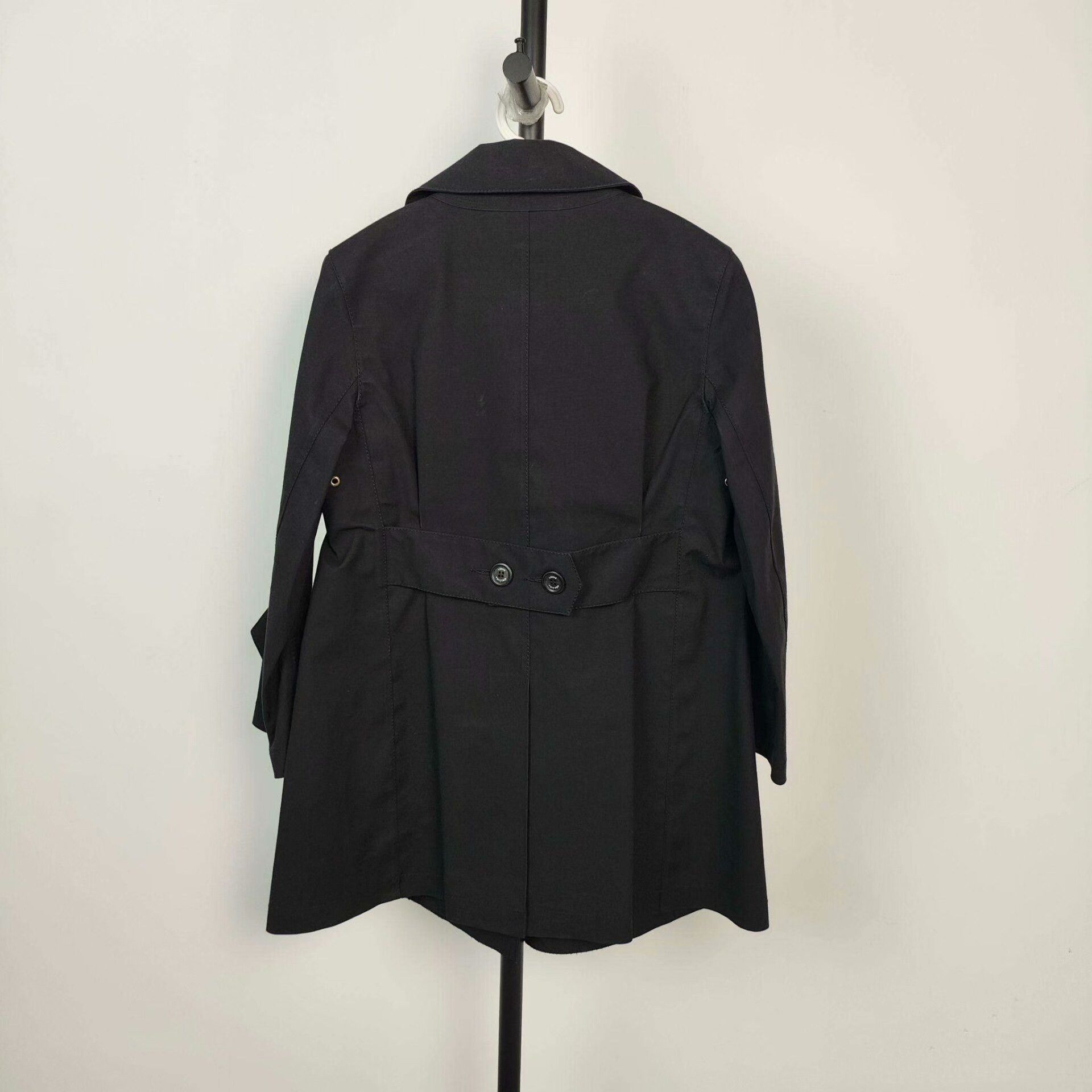 Louis Vuitton Louis Vuitton Women's Short Trench Coat Size S / US 4 / IT 40 - 2 Thumbnail