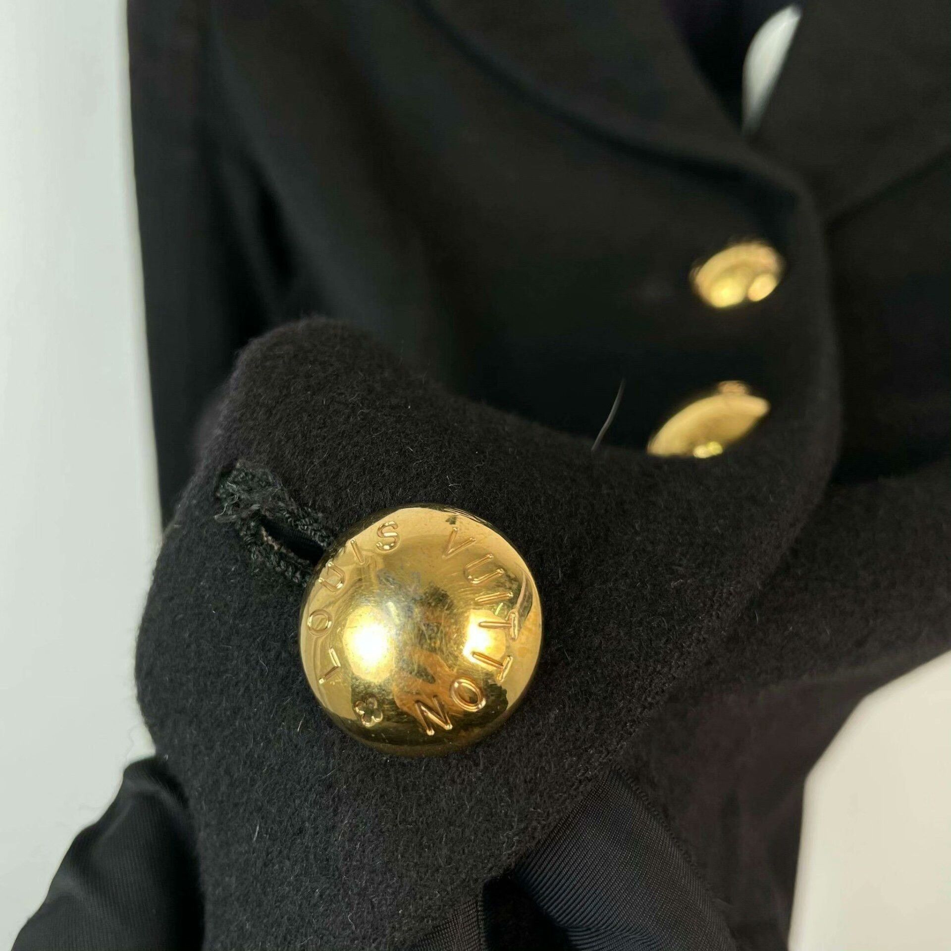 Louis Vuitton LV Cashmere Women's Coat Size 36 Size XS / US 0-2 / IT 36-38 - 9 Thumbnail