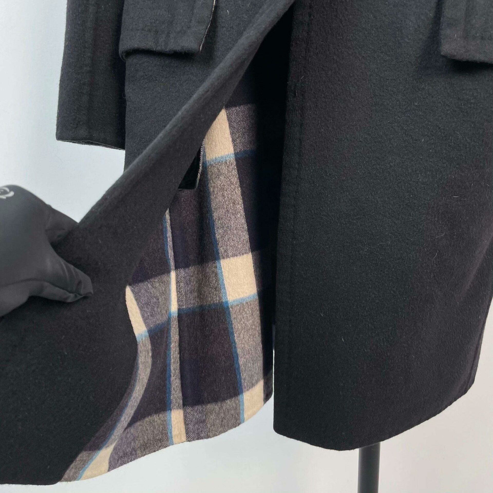 Louis Vuitton LV Cashmere Women's Coat Size 36 Size XS / US 0-2 / IT 36-38 - 6 Thumbnail
