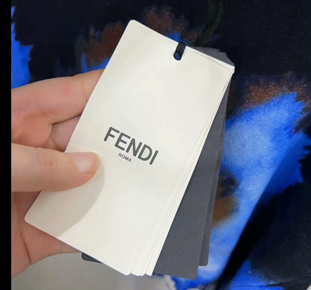 Fendi FENDI Gradient Print Crewneck Sweatshirt Size US S / EU 44-46 / 1 - 4 Thumbnail