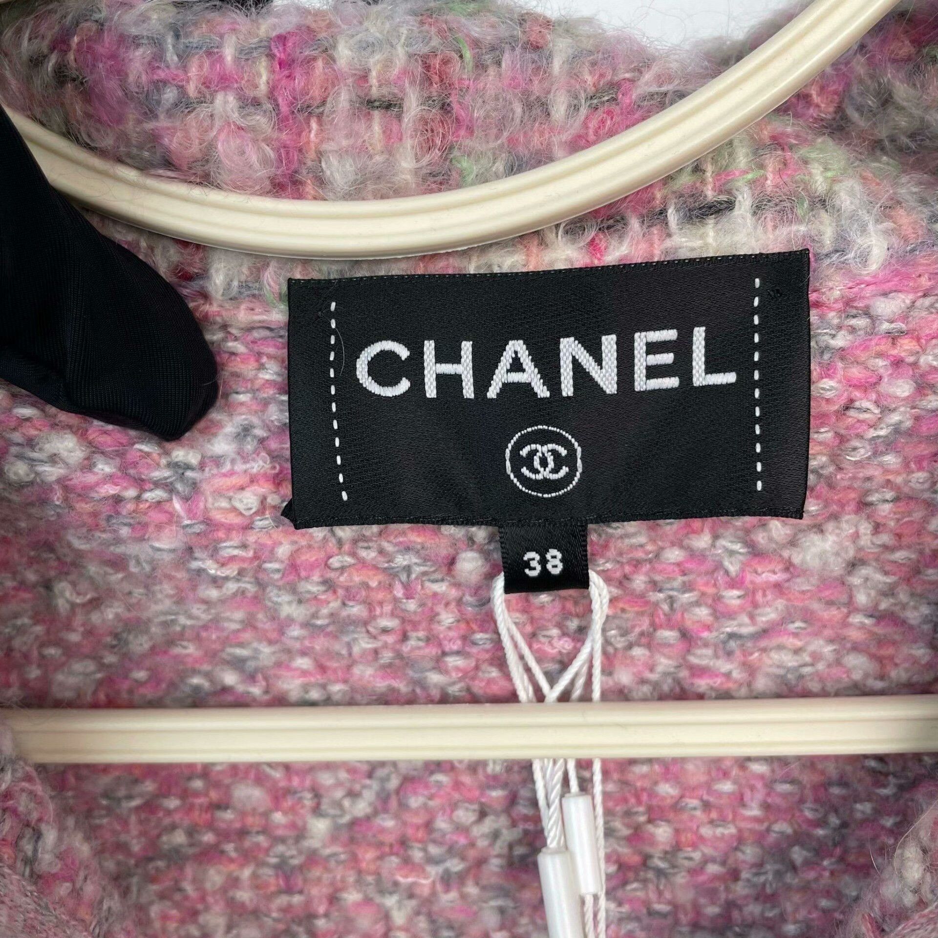 Chanel Chanel 25B Pink Tweed Jacket Size S / US 4 / IT 40 - 3 Thumbnail