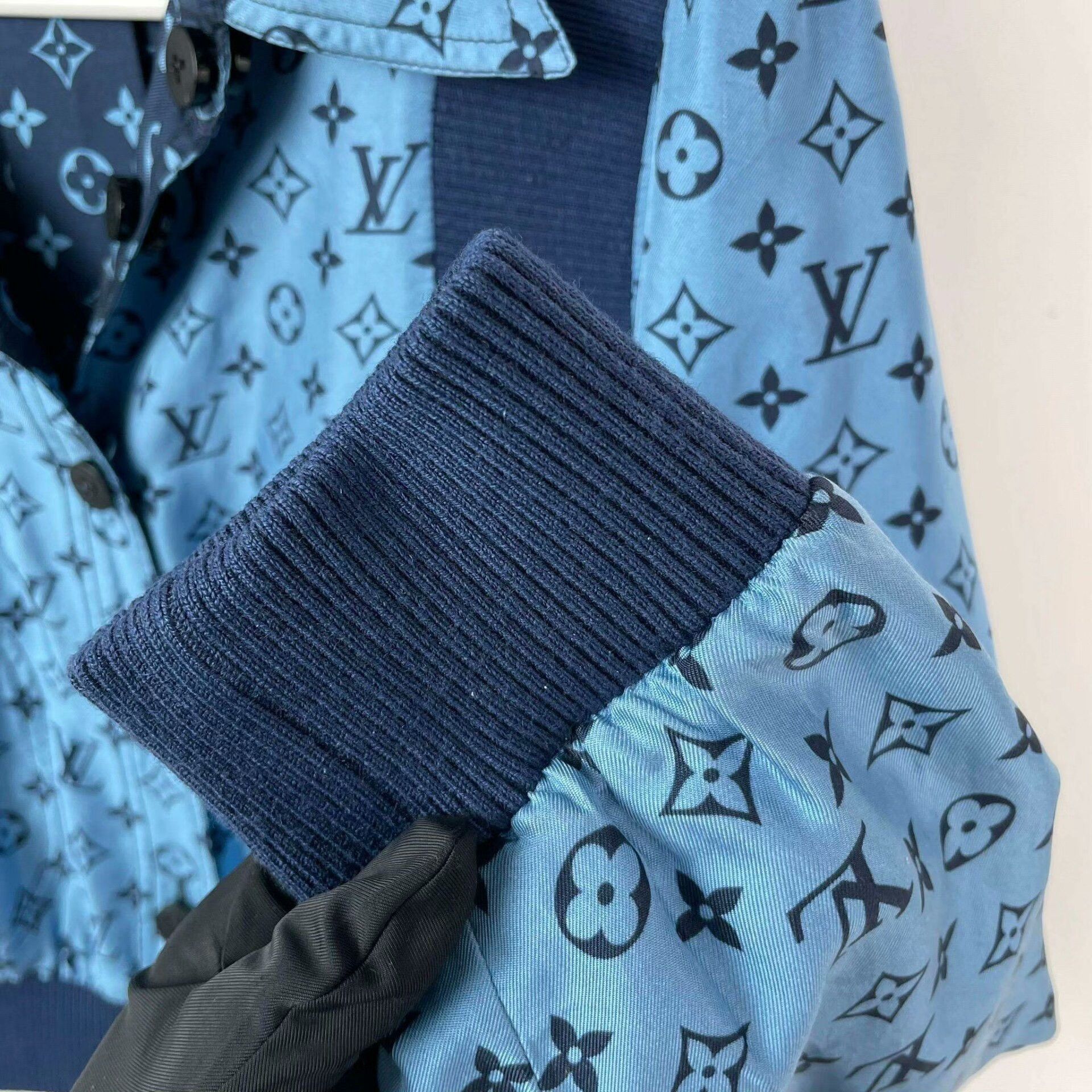 Louis Vuitton Louis Vuitton Blue Silk Monogram Coat Size XS / US 0-2 / IT 36-38 - 5 Thumbnail