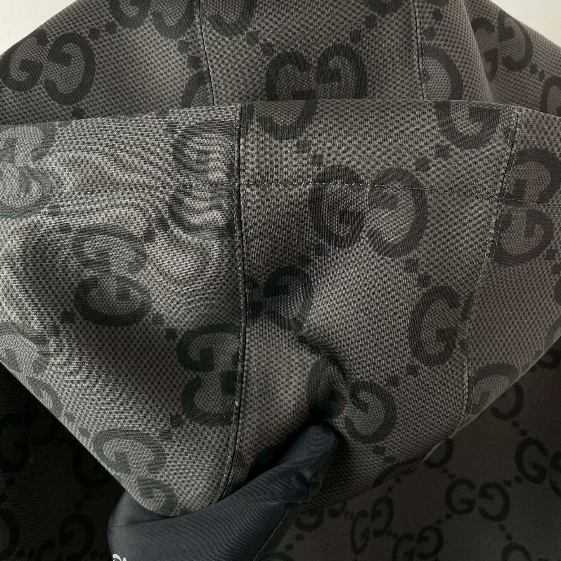 Gucci Gucci Logo Print Hooded Jacket M Size US M / EU 48-50 / 2 - 9 Thumbnail