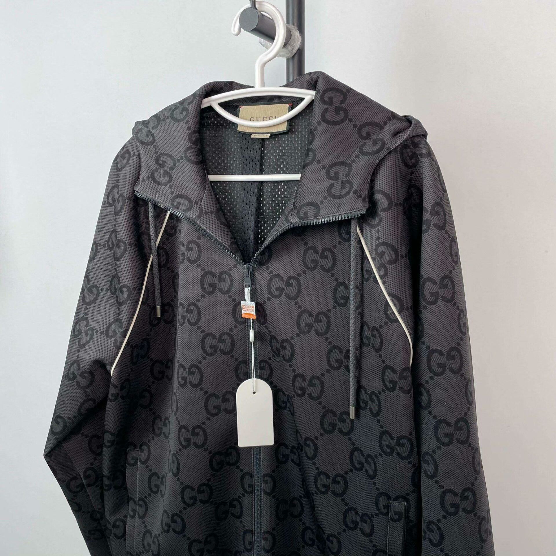 Gucci Gucci Logo Print Hooded Jacket M Size US M / EU 48-50 / 2 - 3 Thumbnail