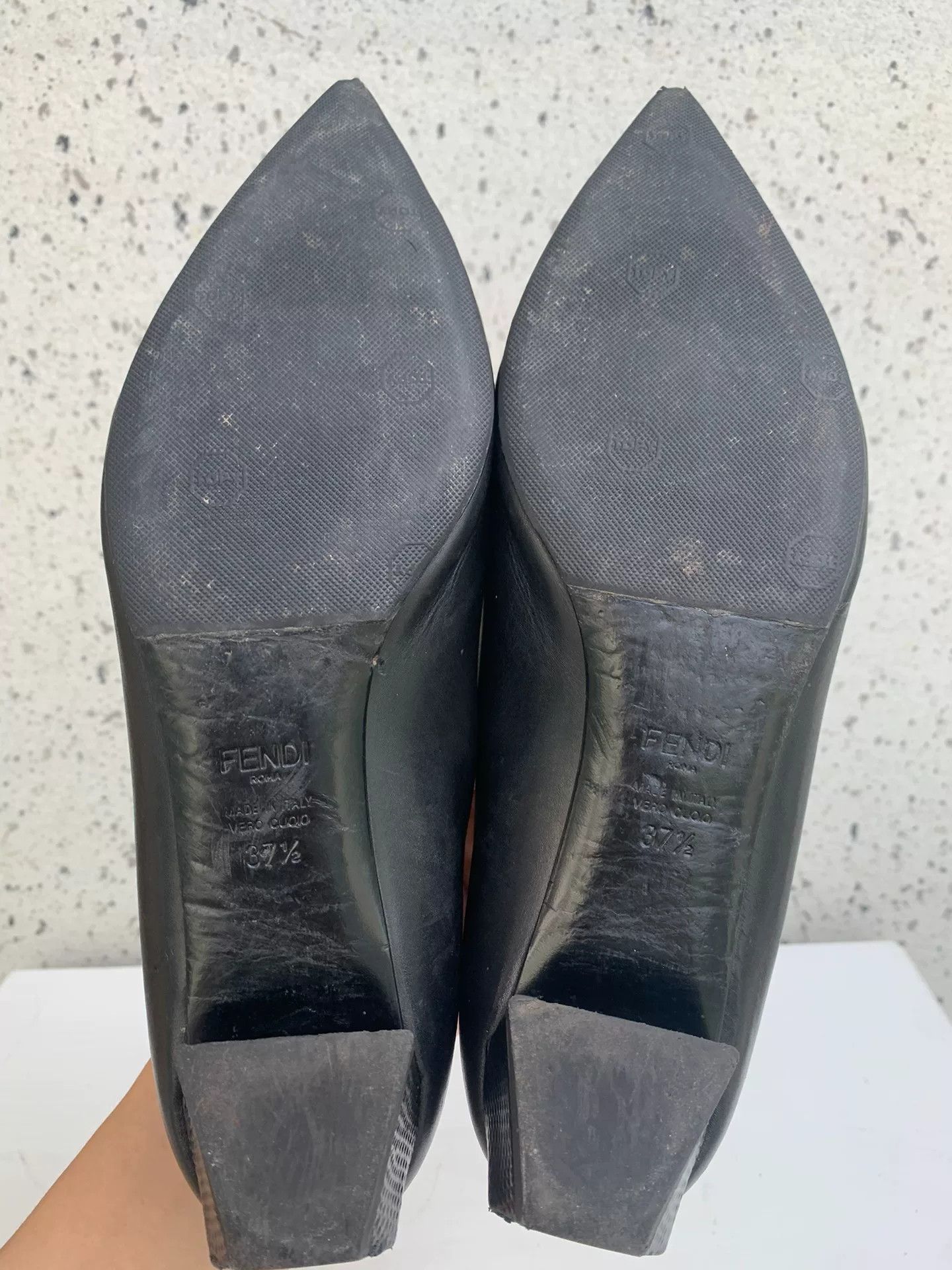 Fendi Fendi Black Pointed Toe Flat Shoes Size US 6 / IT 36 - 7 Thumbnail