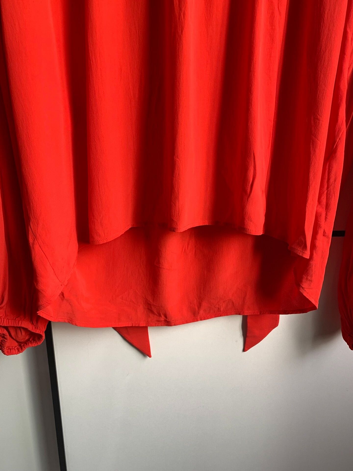 Balenciaga Balenciaga Red Tie-Front Shirt Size US S / EU 44-46 / 1 - 7 Thumbnail