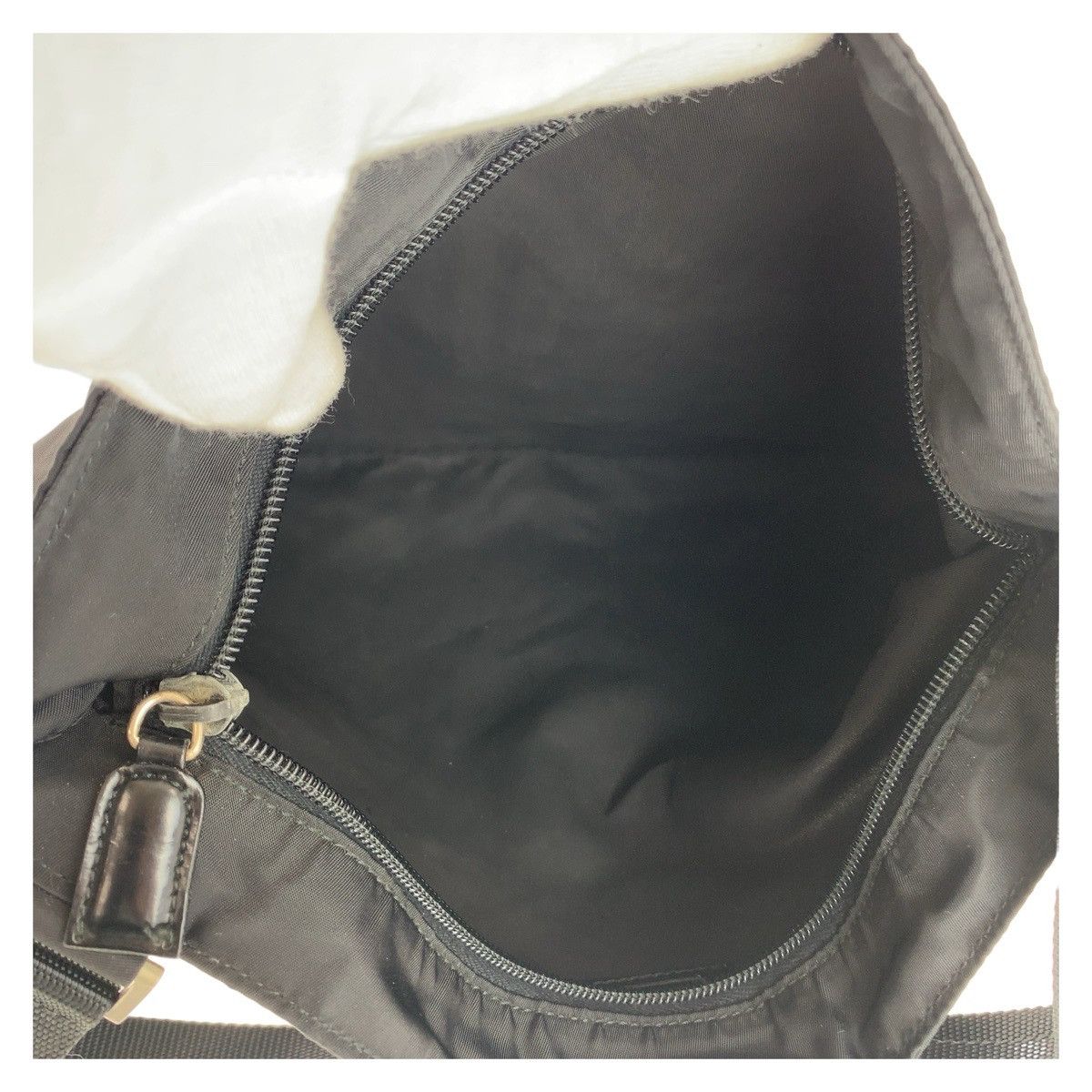 Prada Prada Prada Tessuto Nylon Shoulder Bag Textile Crossbody Bag DUTY FREE for USA Size ONE SIZE - 4 Thumbnail