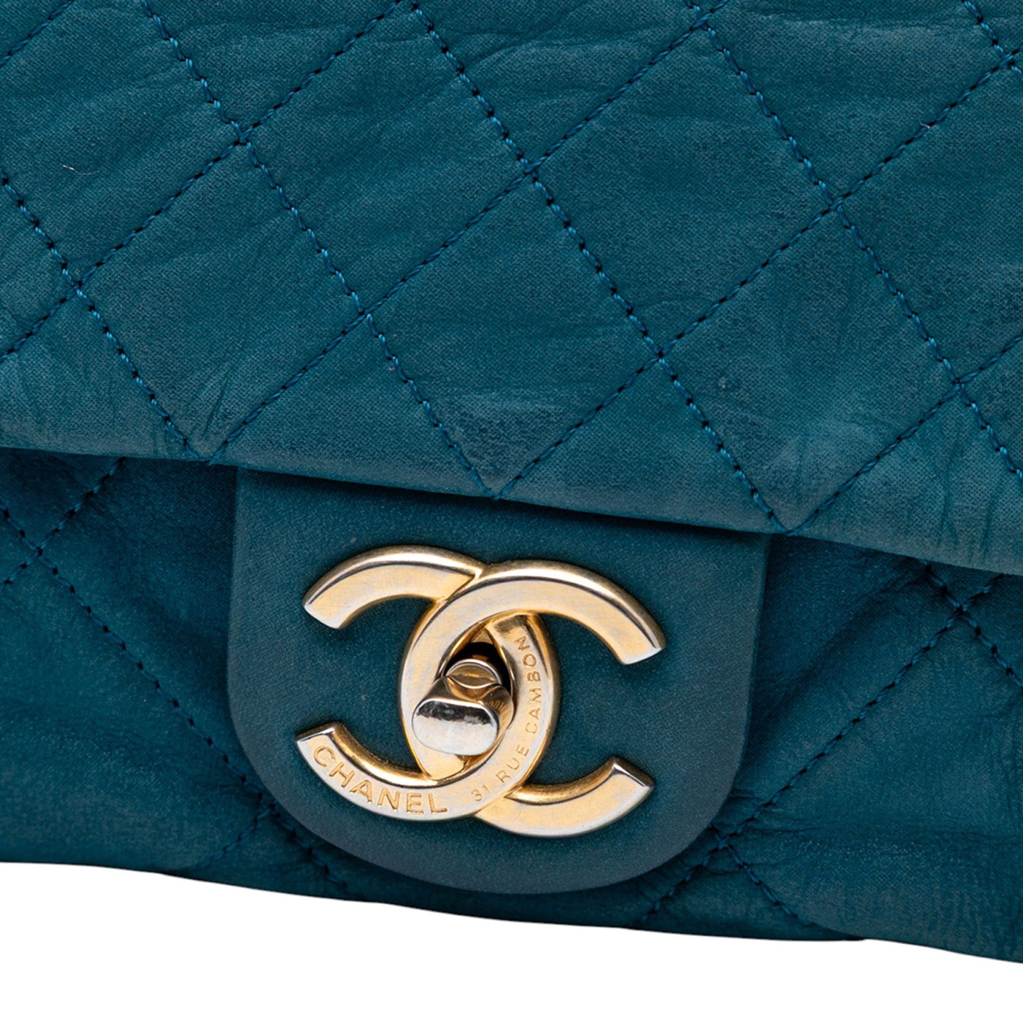Chanel Large Quilted Iridescent Calfskin Chic Quilt Flap Size ONE SIZE - 6 Thumbnail